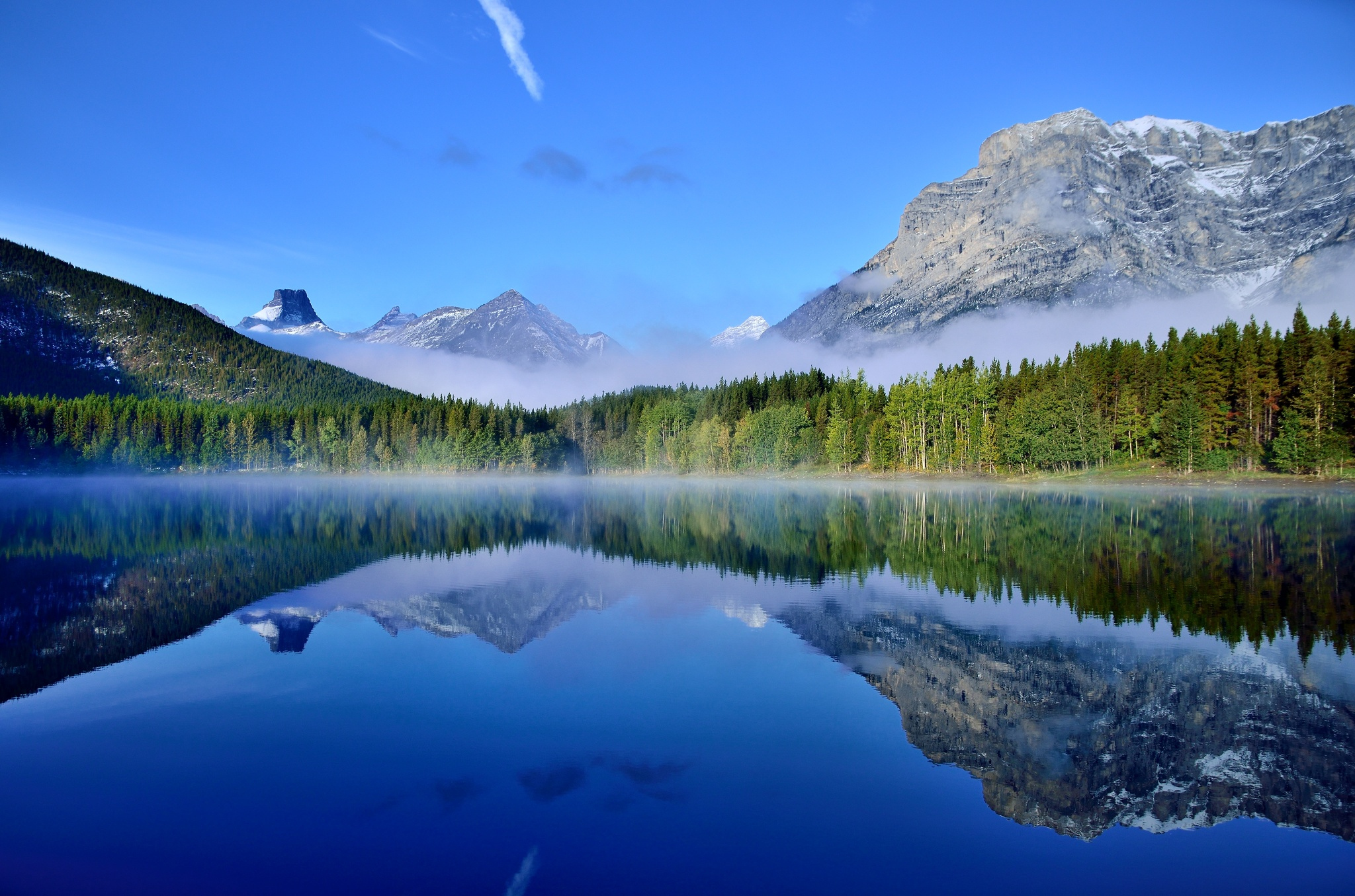 Descarga gratis la imagen Naturaleza, Montaña, Lago, Bosque, Tierra/naturaleza, Reflejo en el escritorio de tu PC
