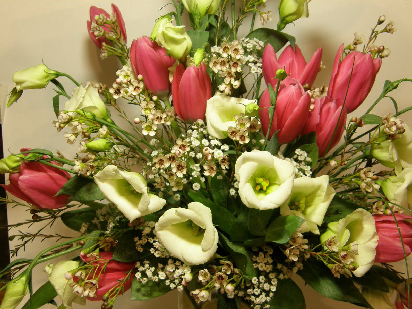 Download mobile wallpaper Bouquet, Composition, Flowers, Tulips for free.