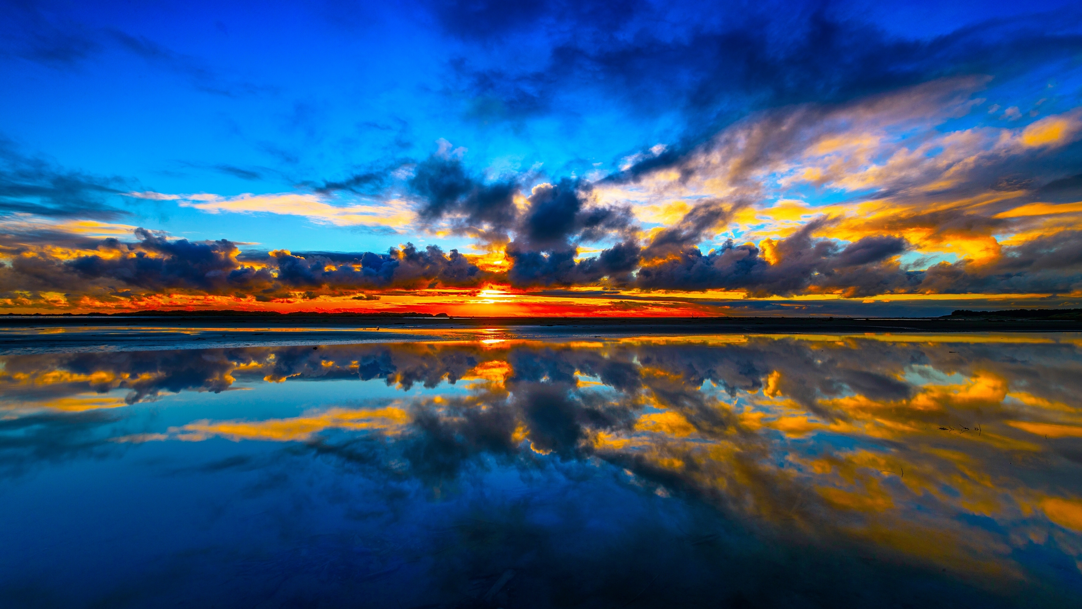 Free download wallpaper Sunset, Sky, Sea, Reflection, Ocean, Earth, Cloud on your PC desktop