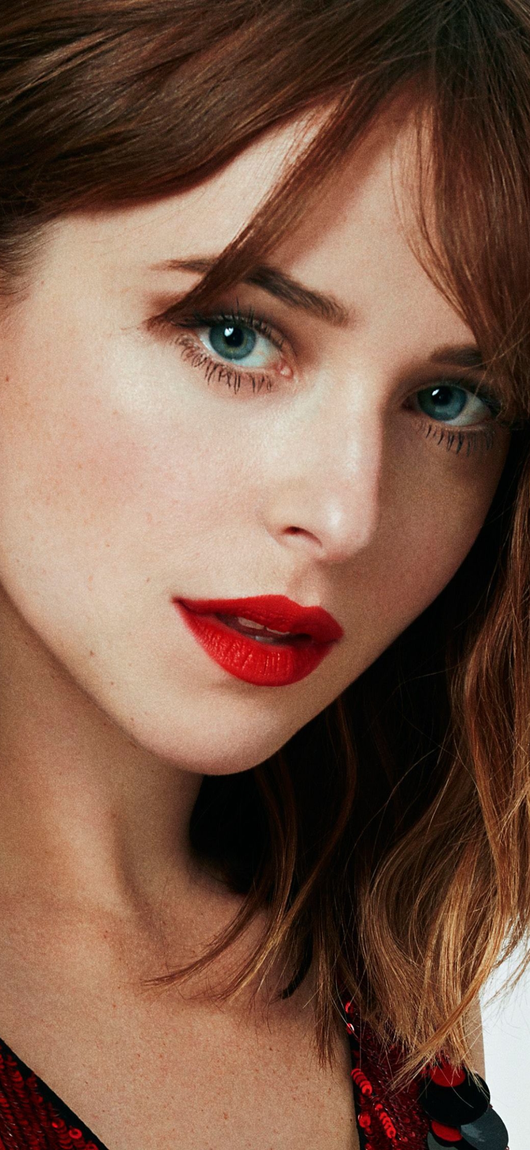 Download mobile wallpaper Face, Brunette, Blue Eyes, American, Celebrity, Actress, Lipstick, Dakota Johnson for free.