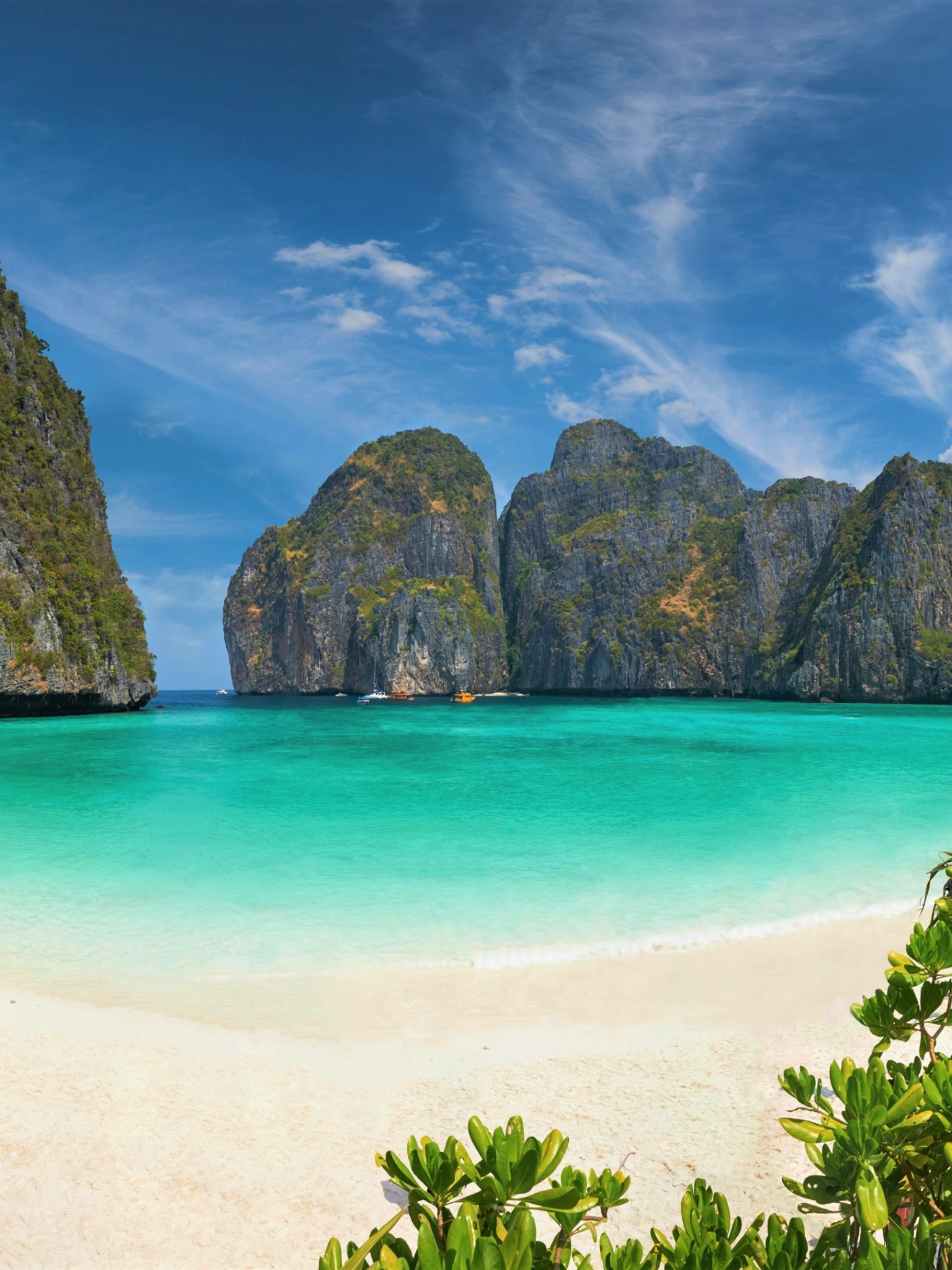 Download mobile wallpaper Sea, Beach, Ocean, Earth, Island, Thailand, Phi Phi Island for free.