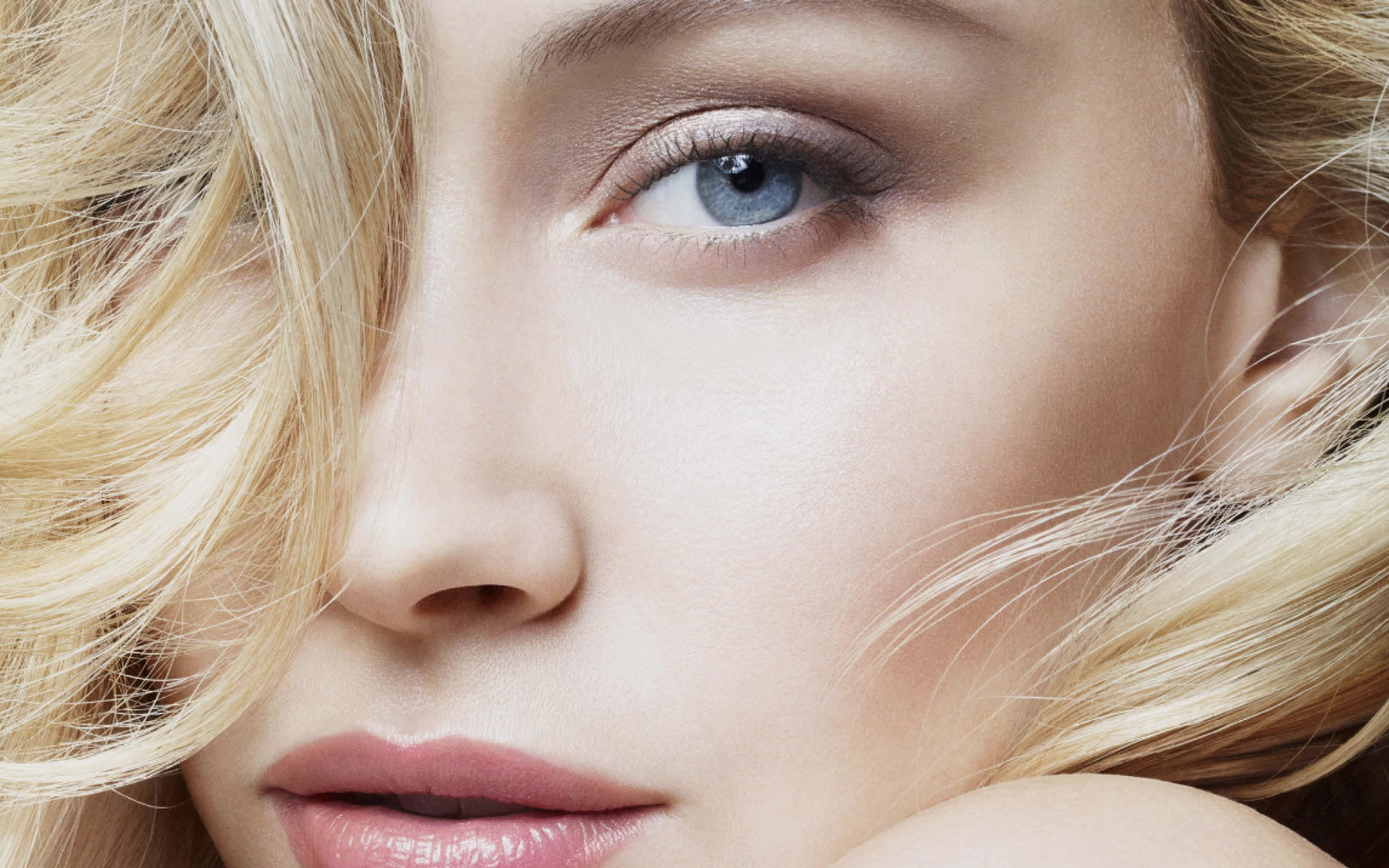 Download mobile wallpaper Blonde, Face, Blue Eyes, Celebrity, Canadian, Actress, Sarah Gadon for free.