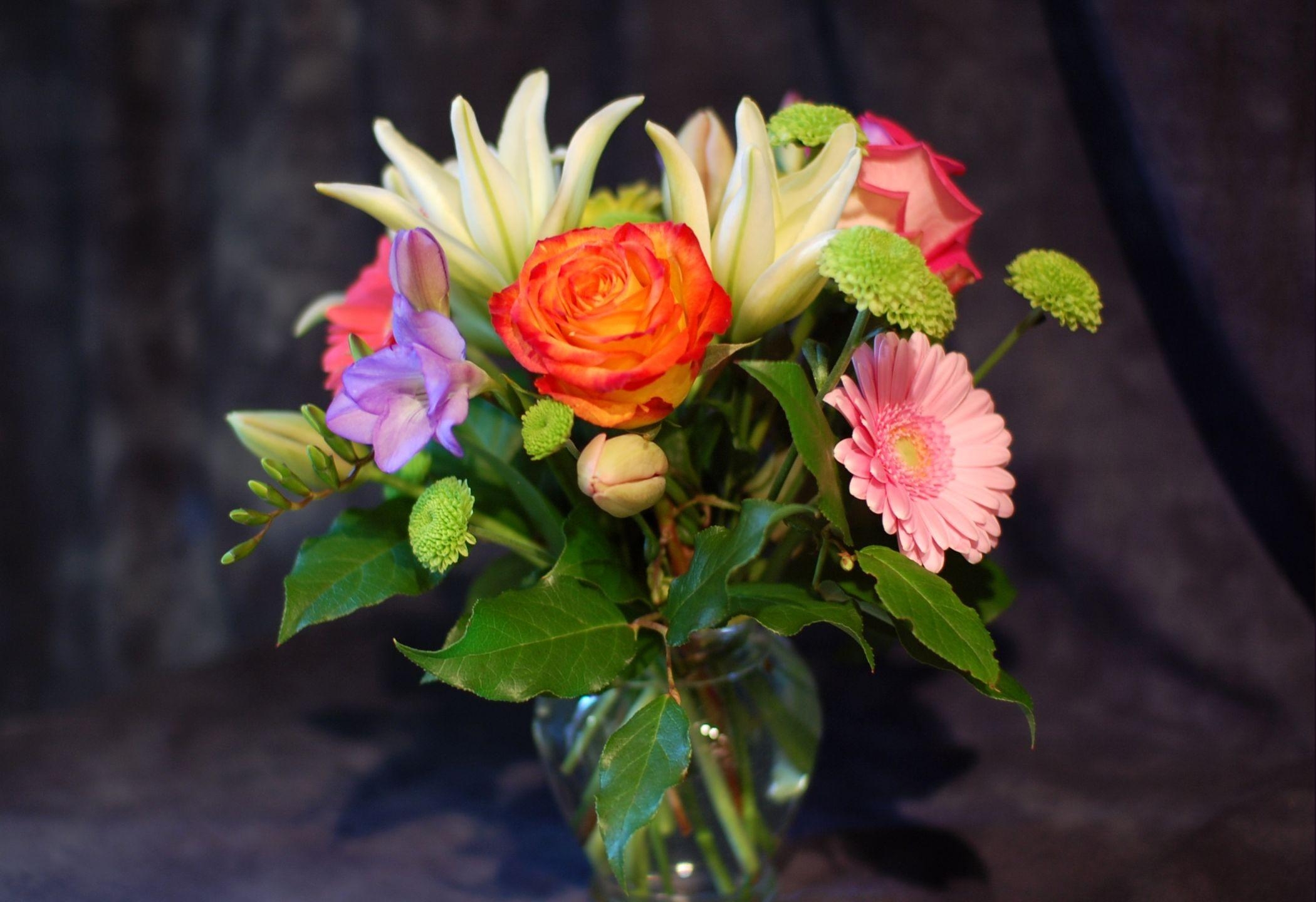 vase, flowers, roses, leaves, chrysanthemum, beauty, bouquet