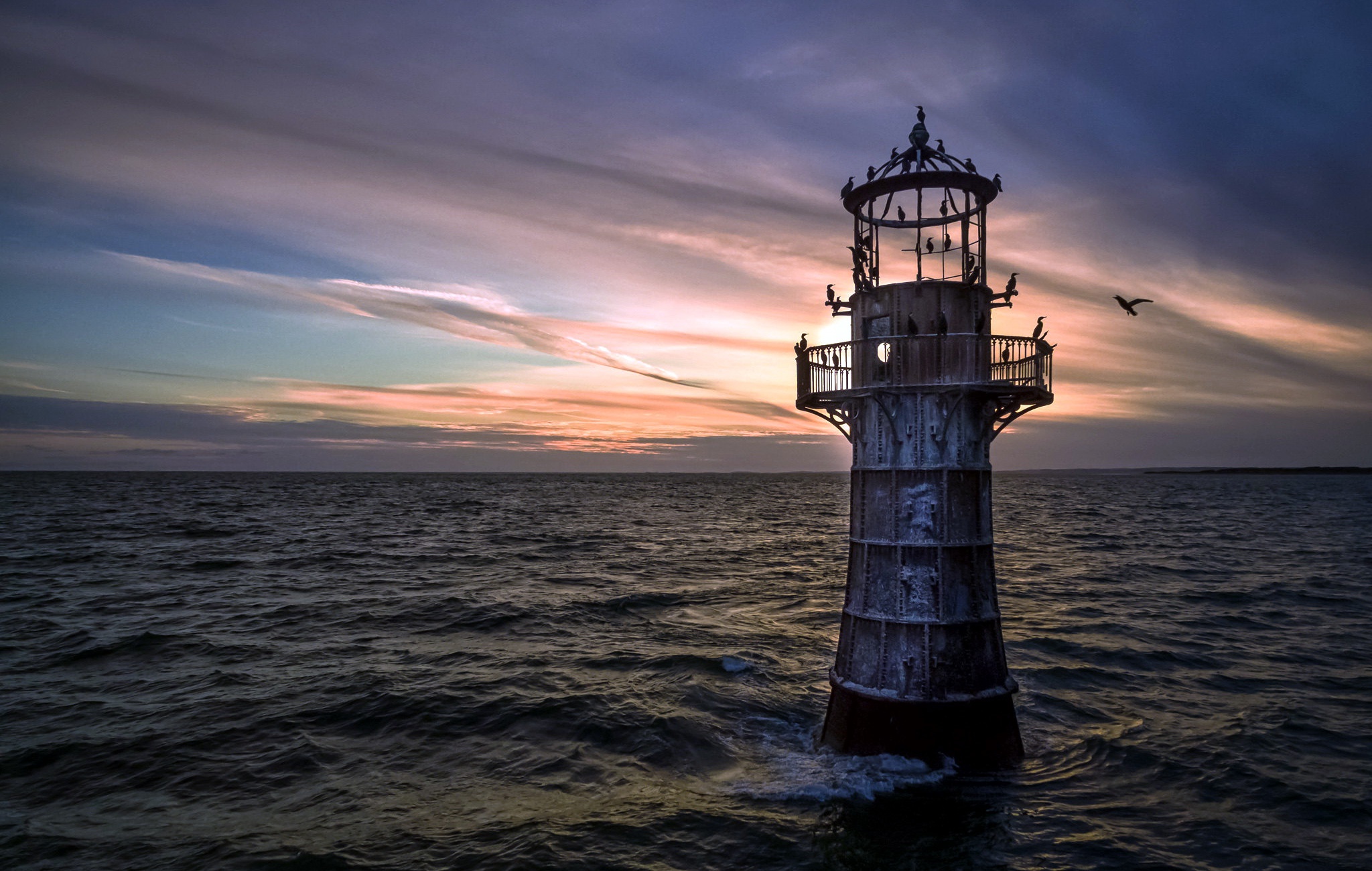 Laden Sie das Leuchtturm, Meer, Sonnenuntergang, Menschengemacht-Bild kostenlos auf Ihren PC-Desktop herunter