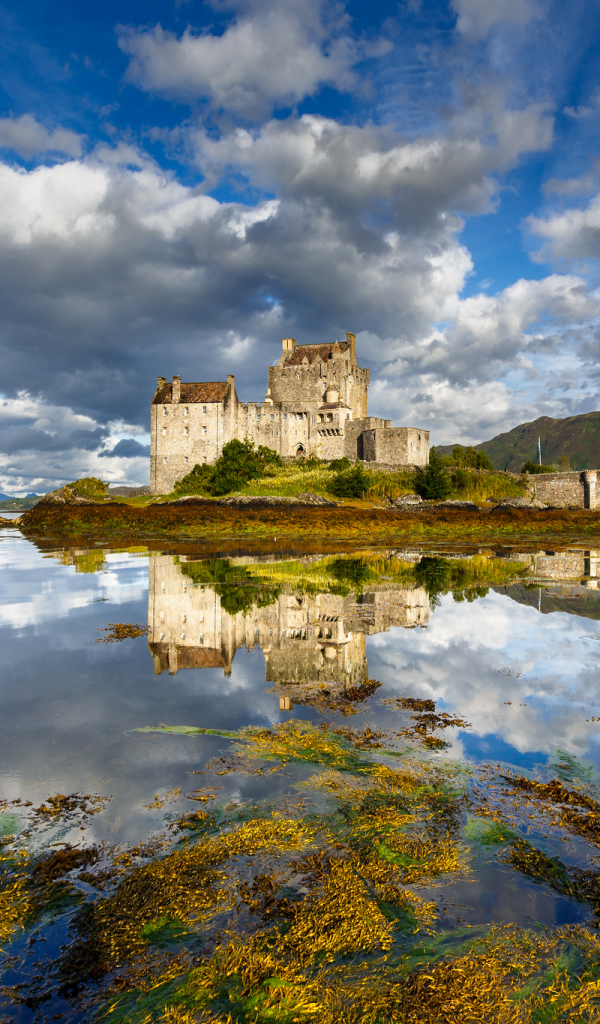 Download mobile wallpaper Castles, Lake, Reflection, Scotland, Cloud, Man Made, Castle, Eilean Donan Castle for free.