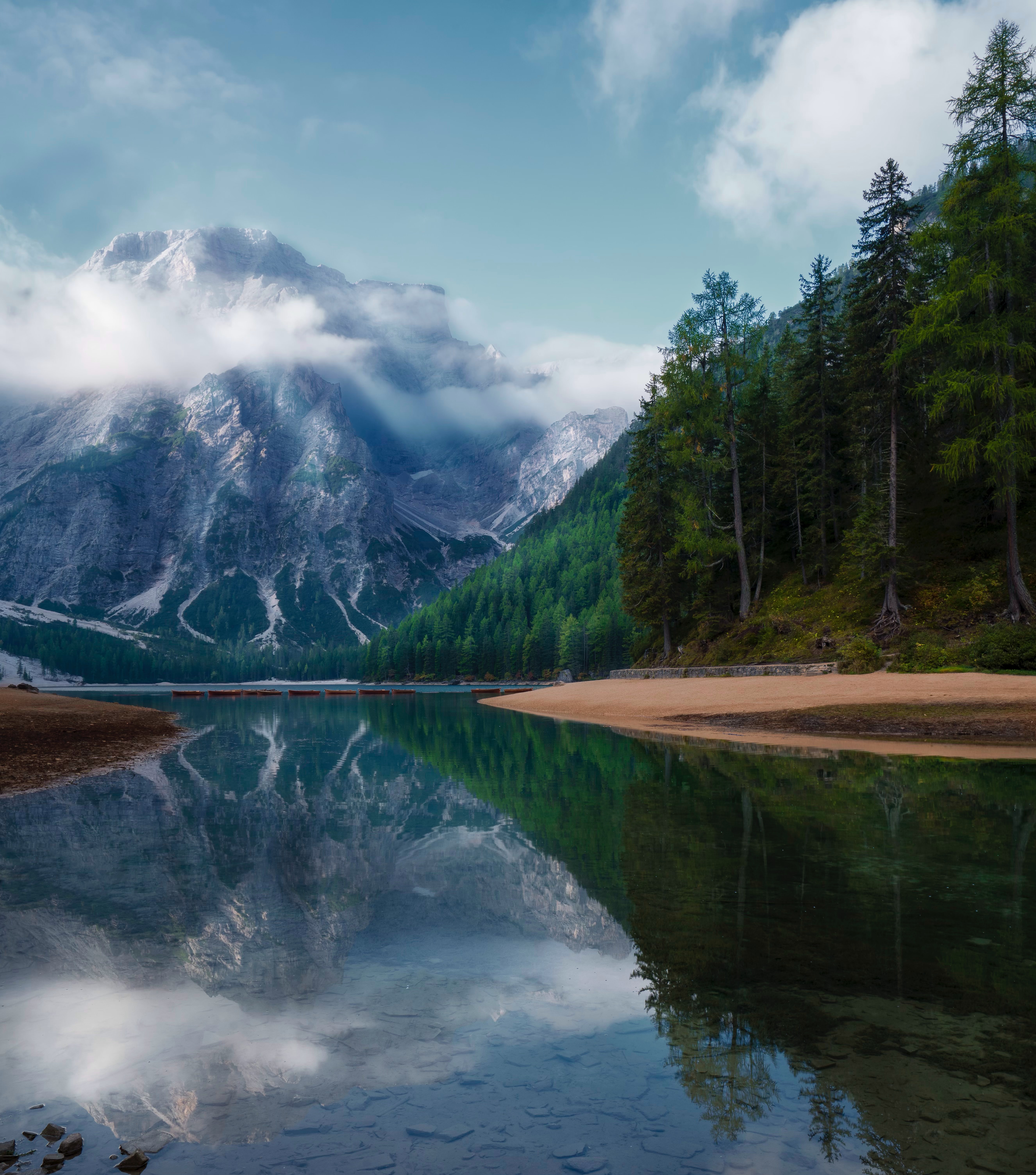 153068 descargar imagen naturaleza, agua, montaña, lago, reflexión, bosque: fondos de pantalla y protectores de pantalla gratis