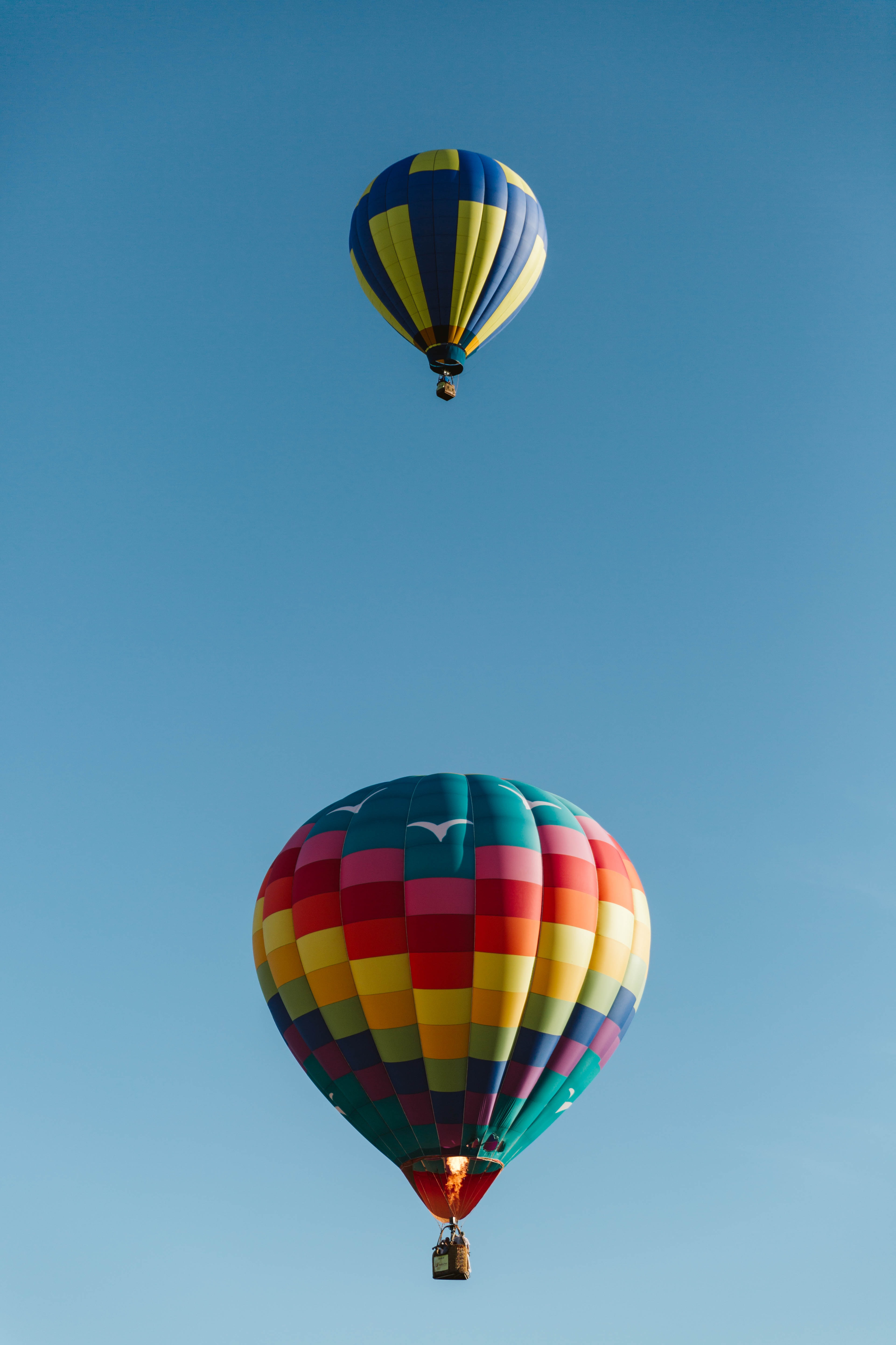 63056 скачать картинку воздушные шары, небо, разное, разноцветный, полет - обои и заставки бесплатно