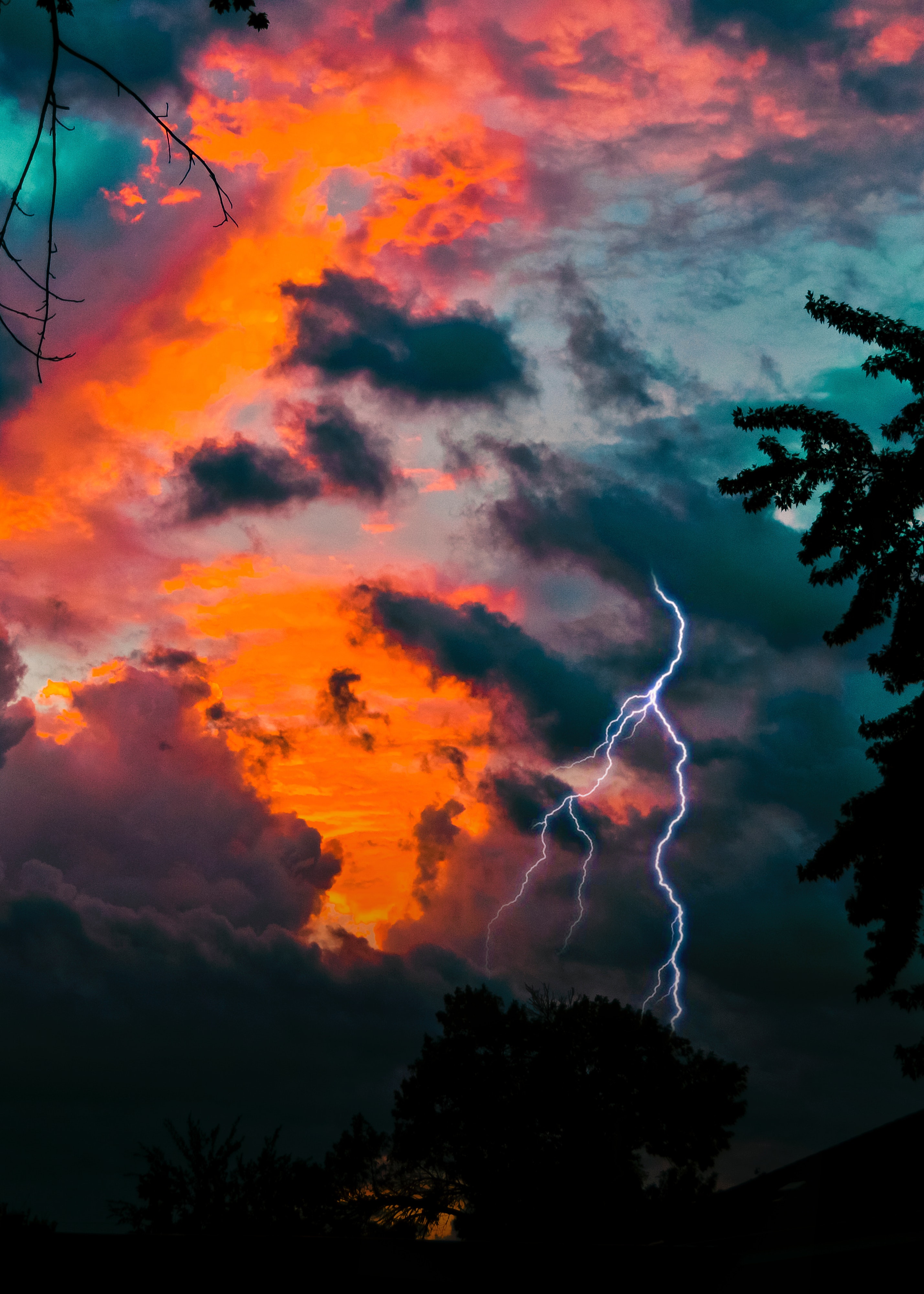 lightning, nature, sky, twilight, clouds, dusk, mainly cloudy, overcast Smartphone Background