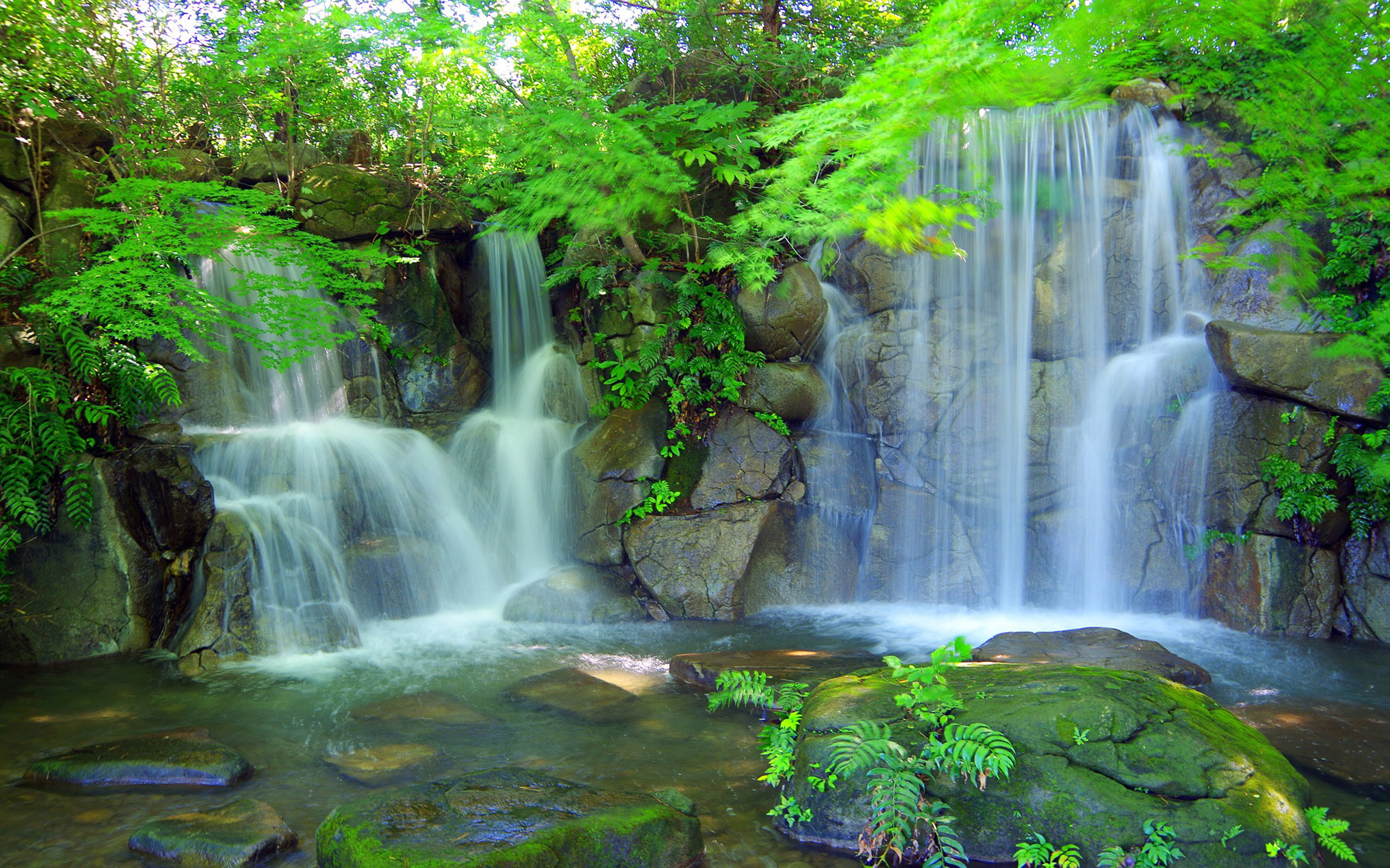 Скачать картинку Водопады, Водопад, Зелень, Земля/природа в телефон бесплатно.