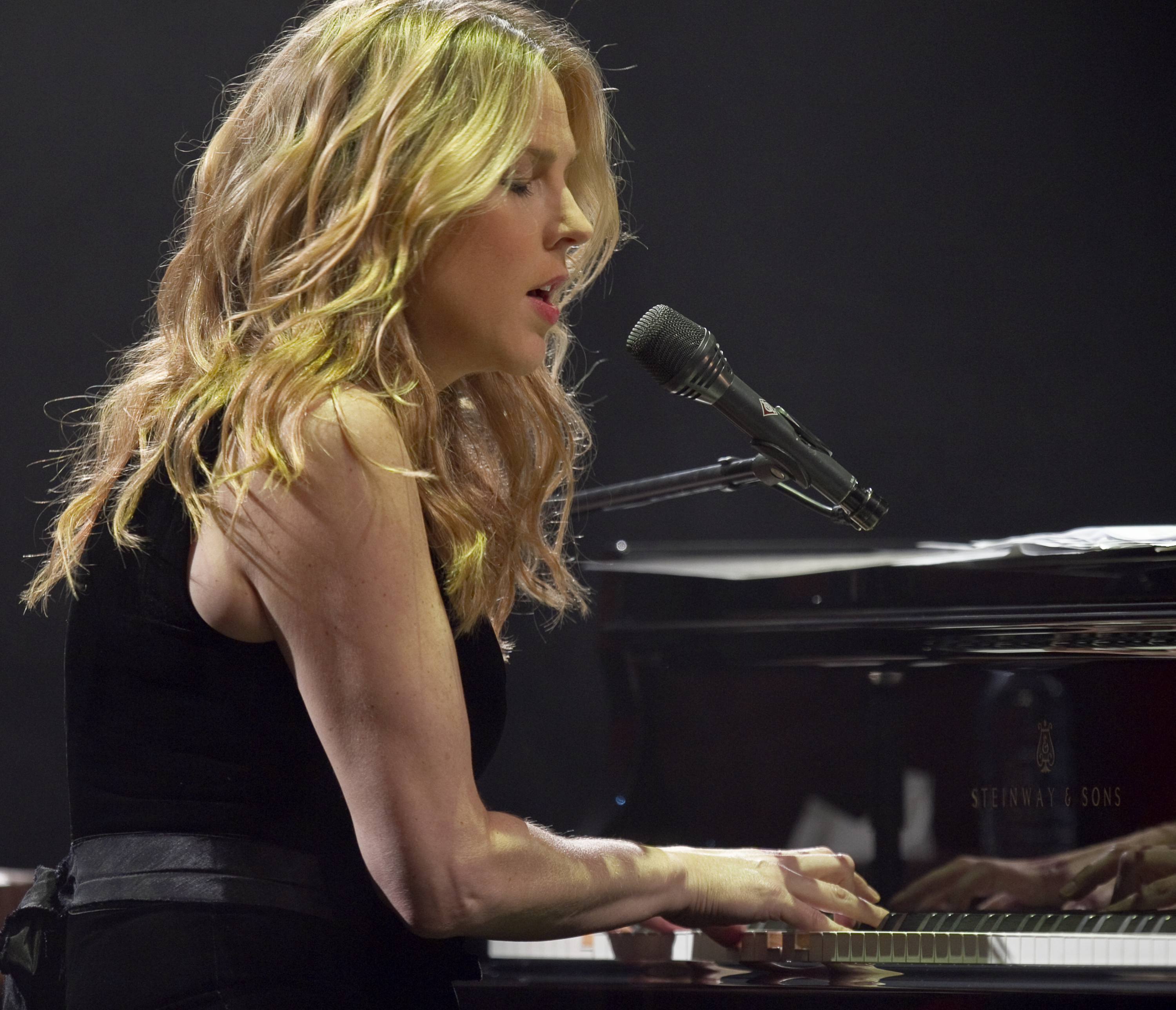 Los mejores fondos de pantalla de Diana Krall para la pantalla del teléfono