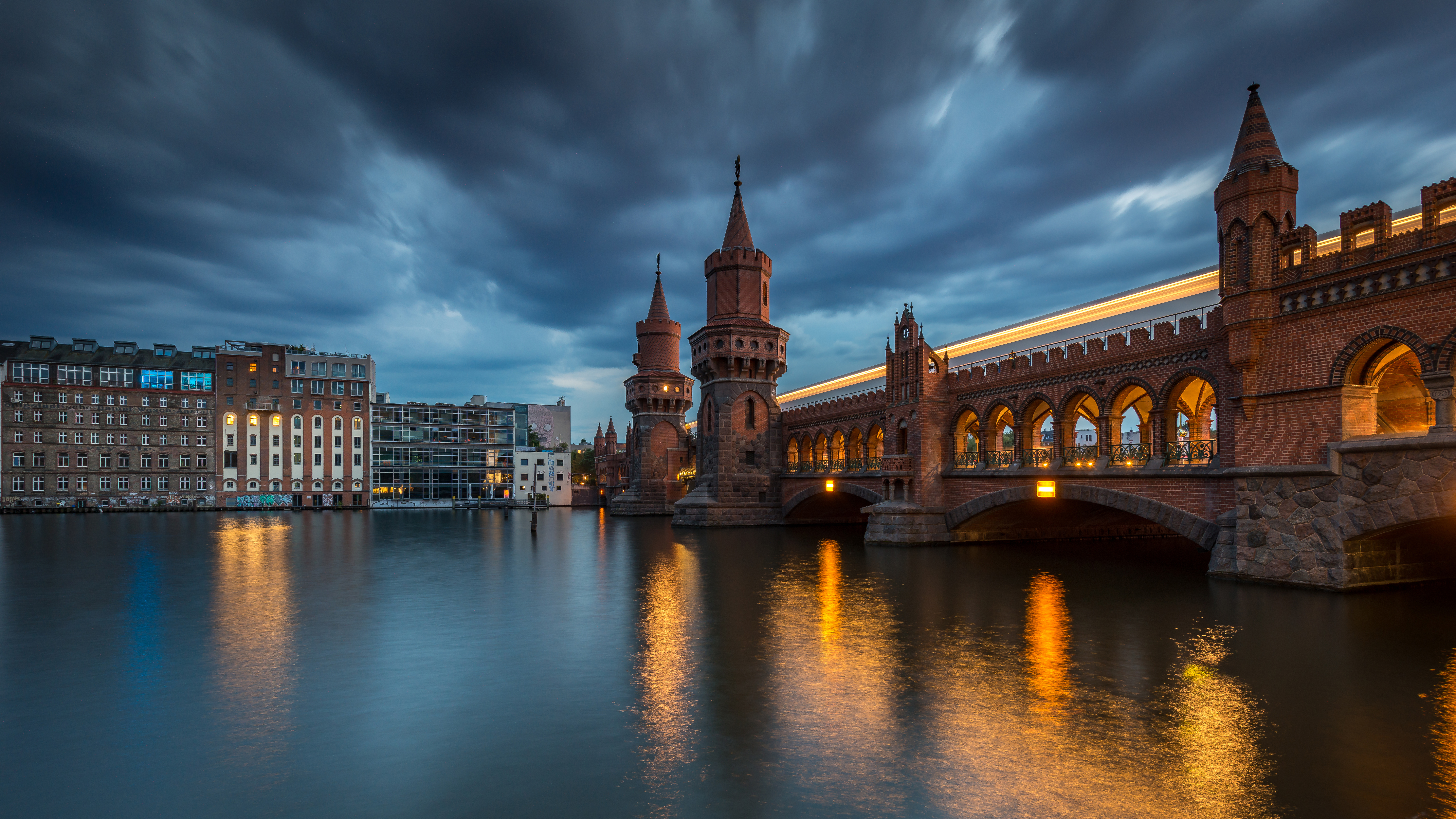1526792 descargar imagen berlina, hecho por el hombre, puente, edificio, ciudad, alemania, noche, rio, puentes: fondos de pantalla y protectores de pantalla gratis