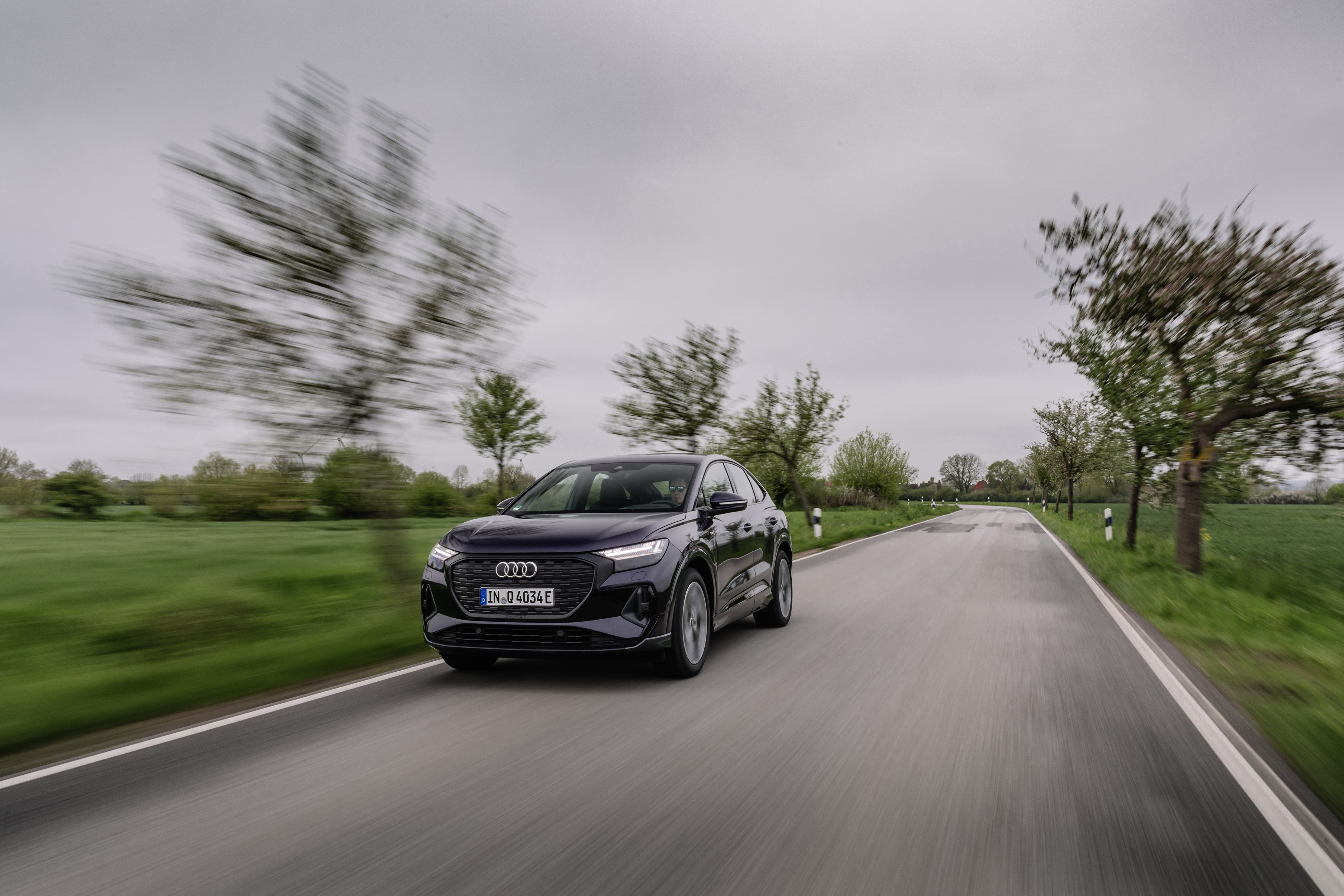 Download mobile wallpaper Audi, Suv, Electric Car, Vehicles, Audi Q4 E Tron for free.