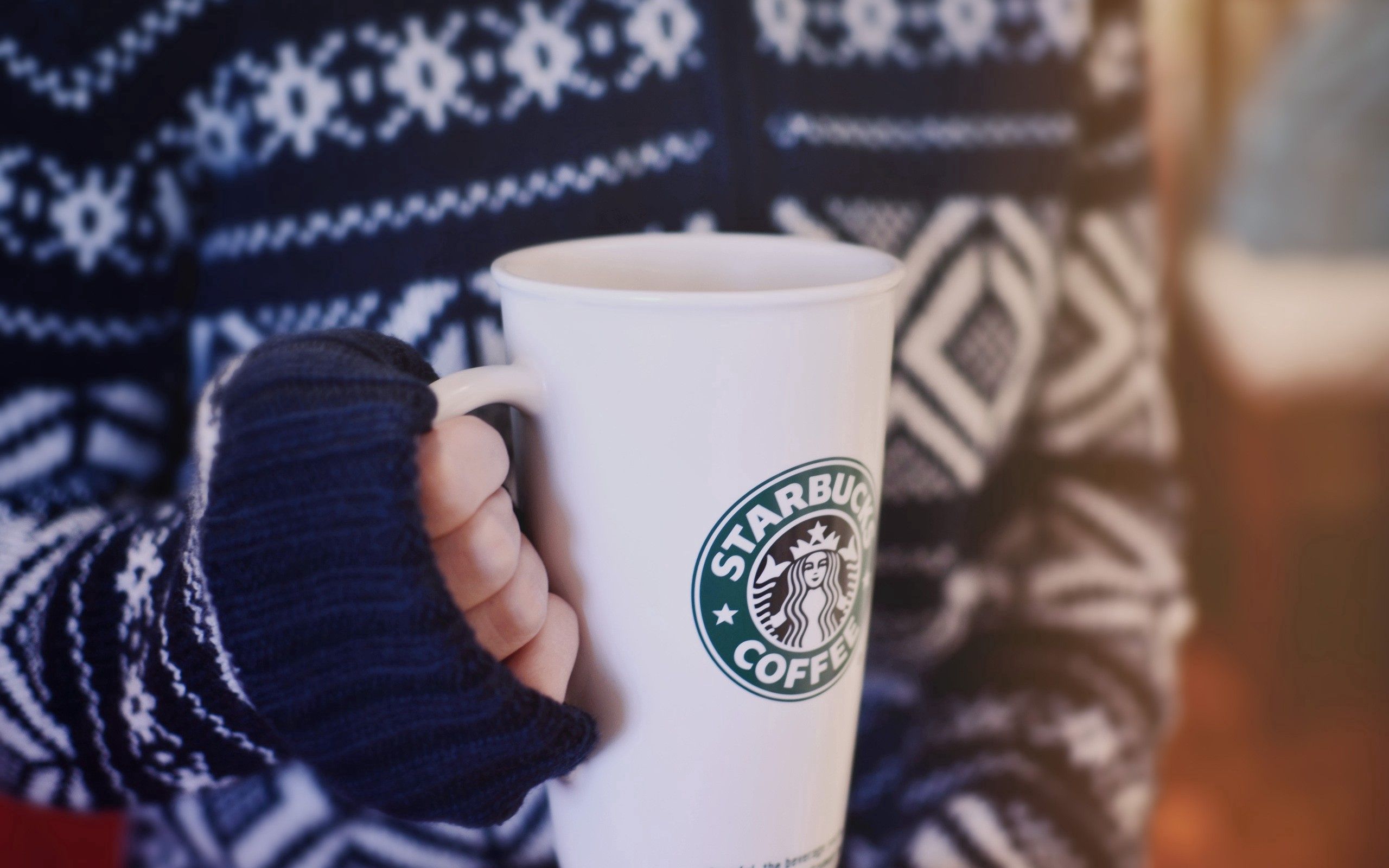 Handy-Wallpaper Coffee, Verschiedenes, Sonstige, Hände, Stimmung, Sweatshirt, Pullover, Eine Tasse, Tasse kostenlos herunterladen.