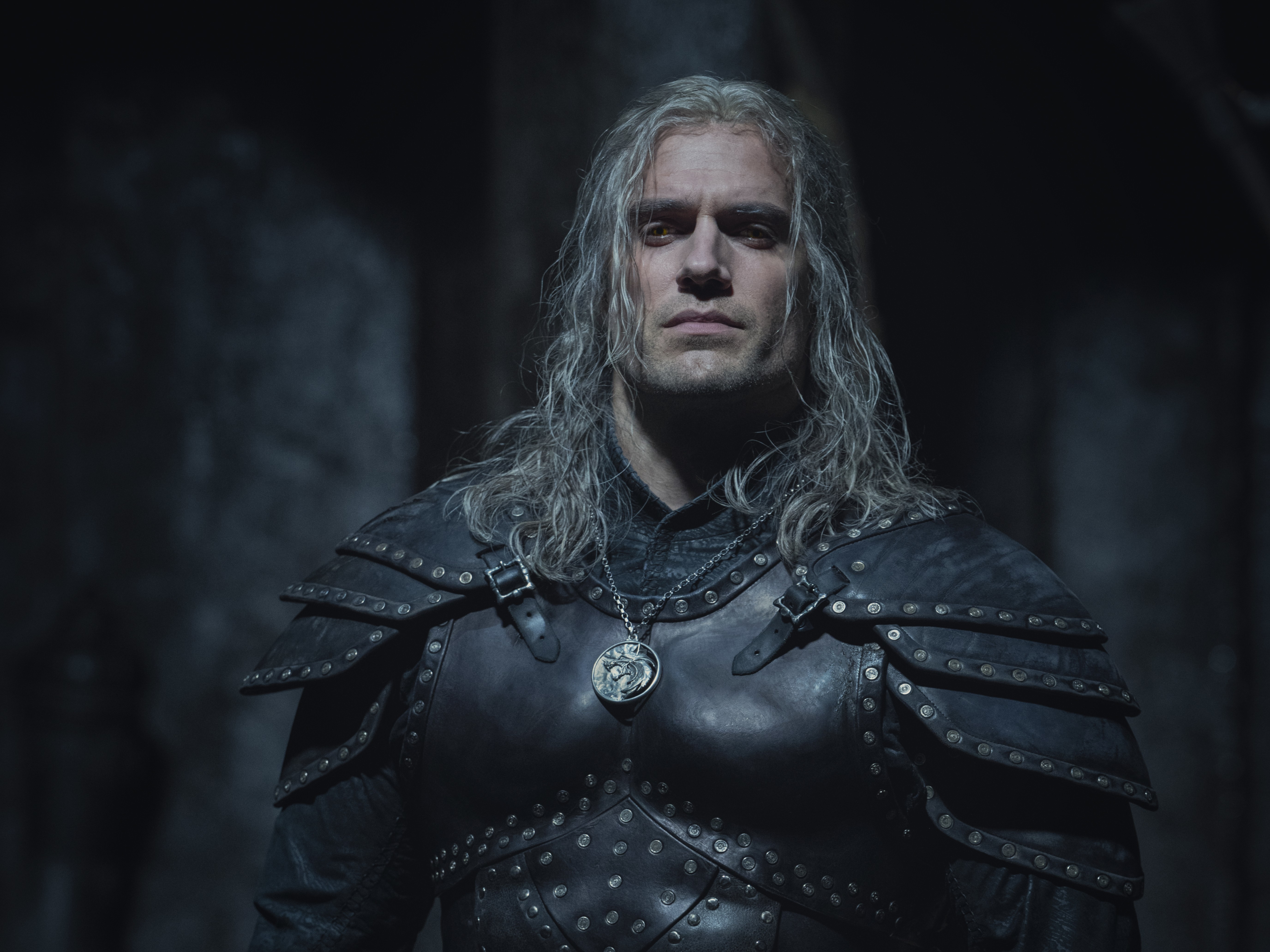 Descarga gratuita de fondo de pantalla para móvil de Series De Televisión, Geralt De Rivia, Henry Cavill, The Witcher.