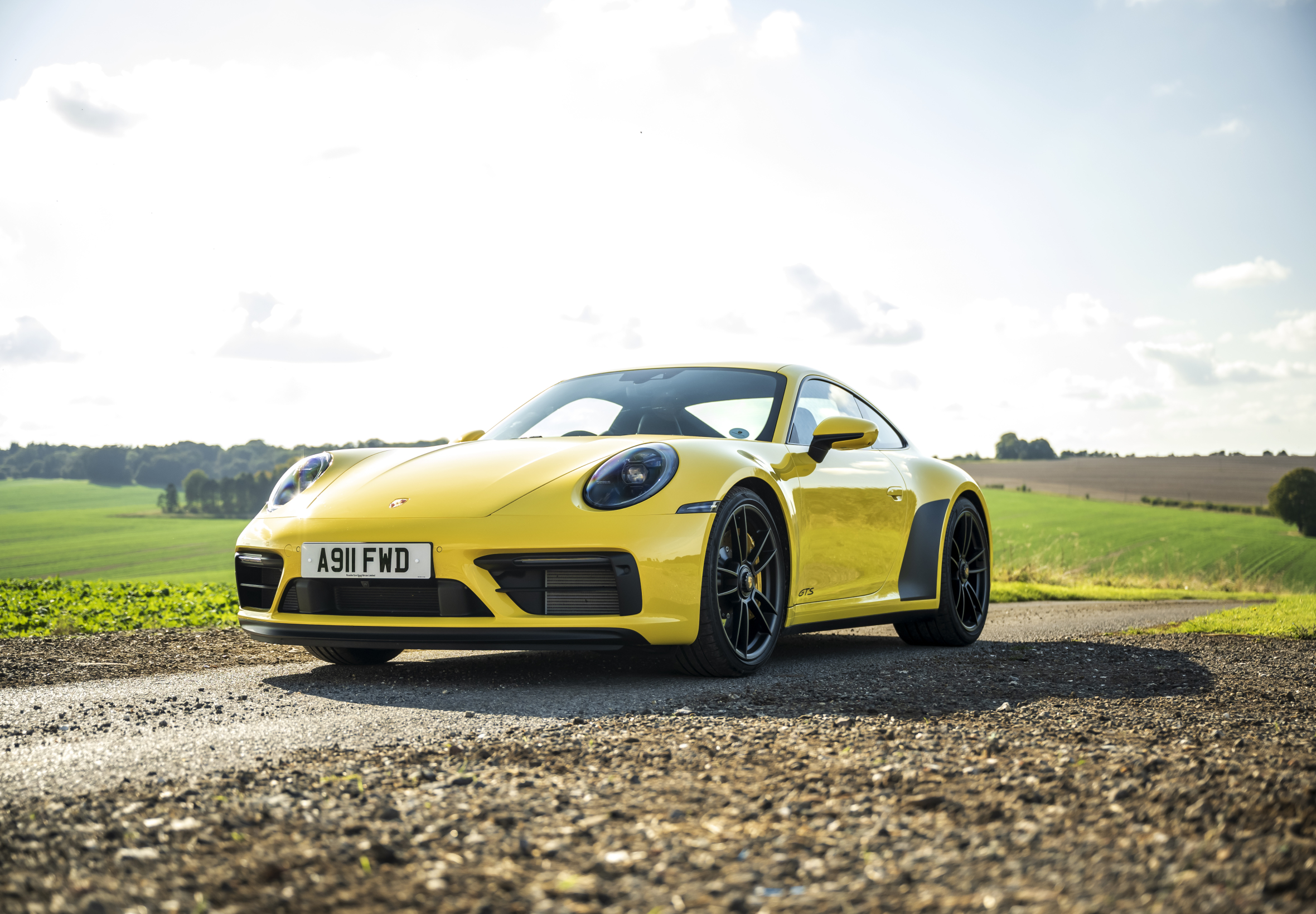 Download mobile wallpaper Porsche, Vehicles, Porsche 911 Carrera Gts for free.