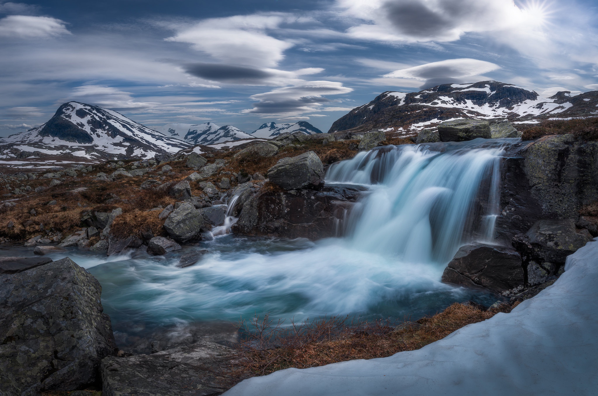 Скачать обои бесплатно Река, Водопады, Гора, Водопад, Норвегия, Земля/природа картинка на рабочий стол ПК