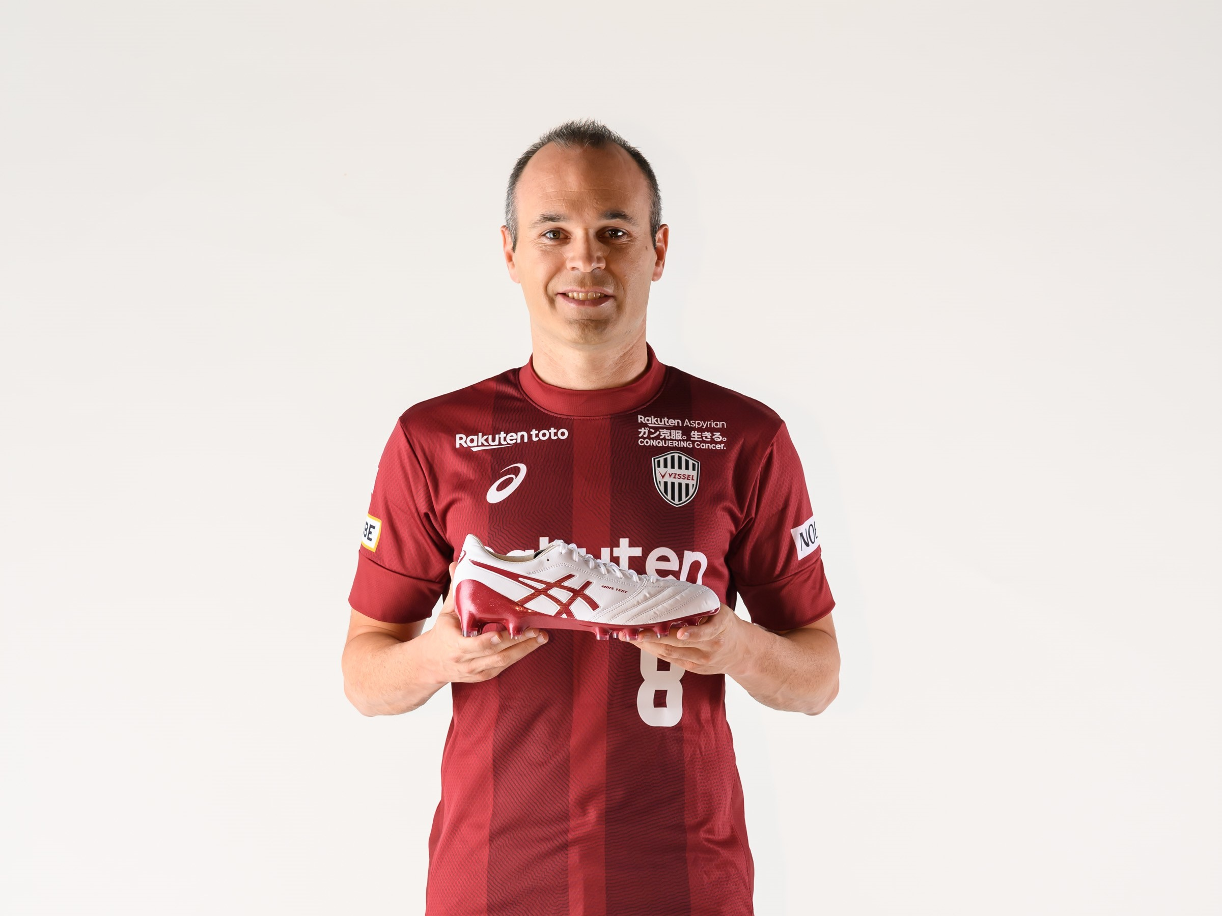 Download mobile wallpaper Sports, Soccer, Spanish, Andrés Iniesta for free.