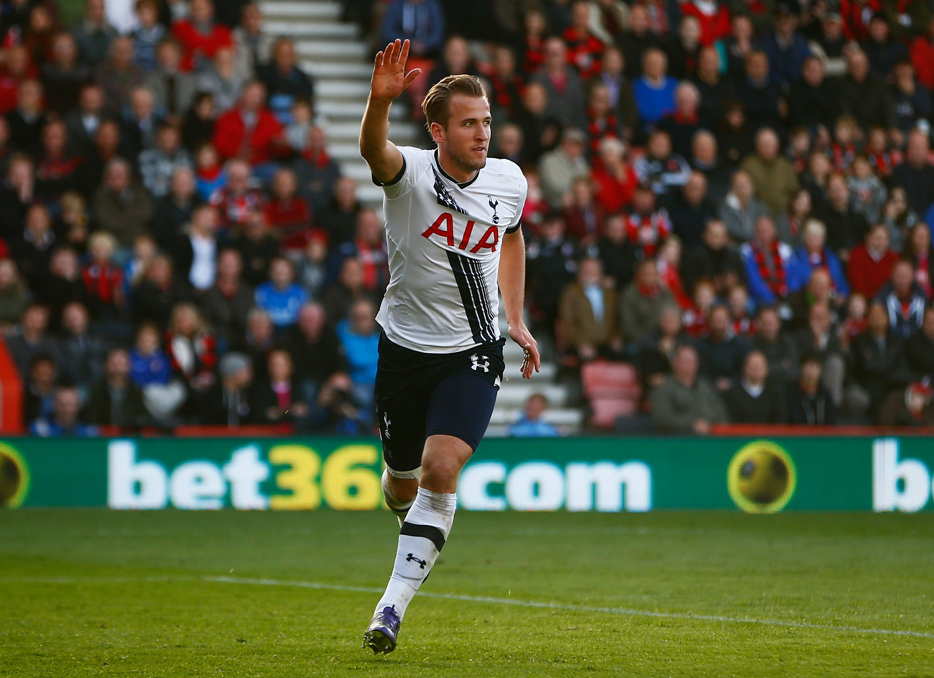 Download mobile wallpaper Sports, English, Soccer, Harry Kane for free.
