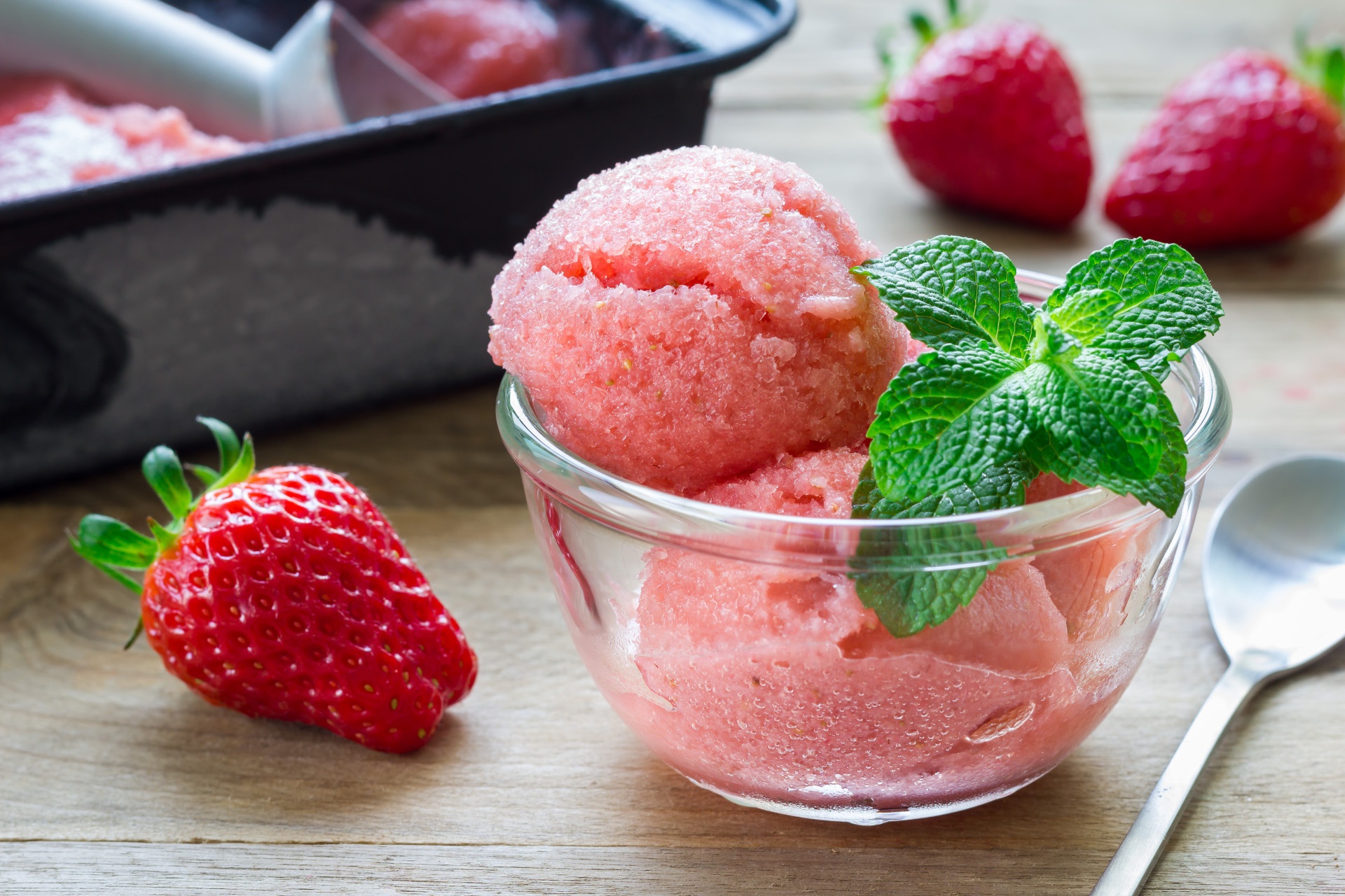 Download mobile wallpaper Food, Strawberry, Ice Cream for free.