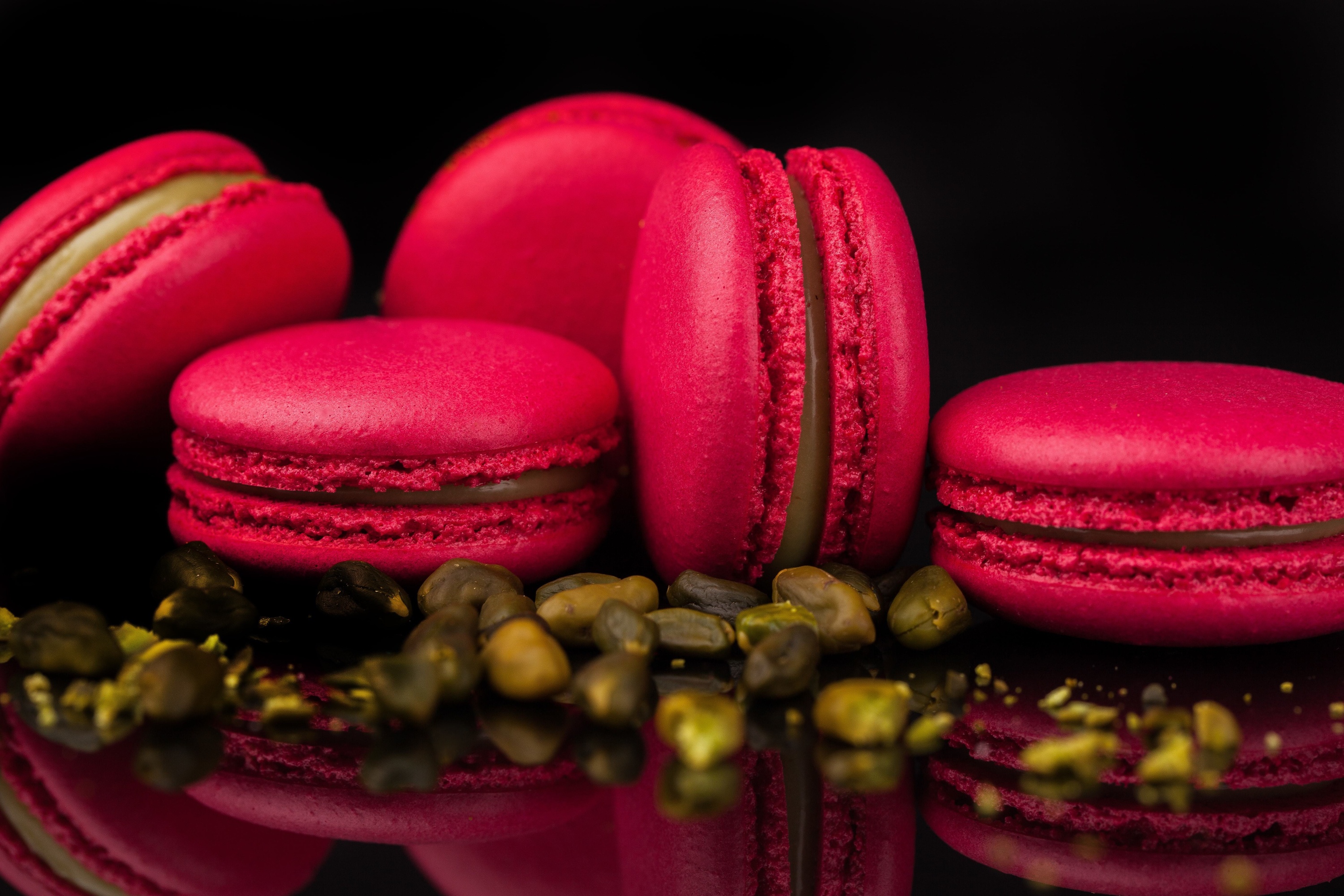 Free download wallpaper Food, Reflection, Sweets, Macaron on your PC desktop