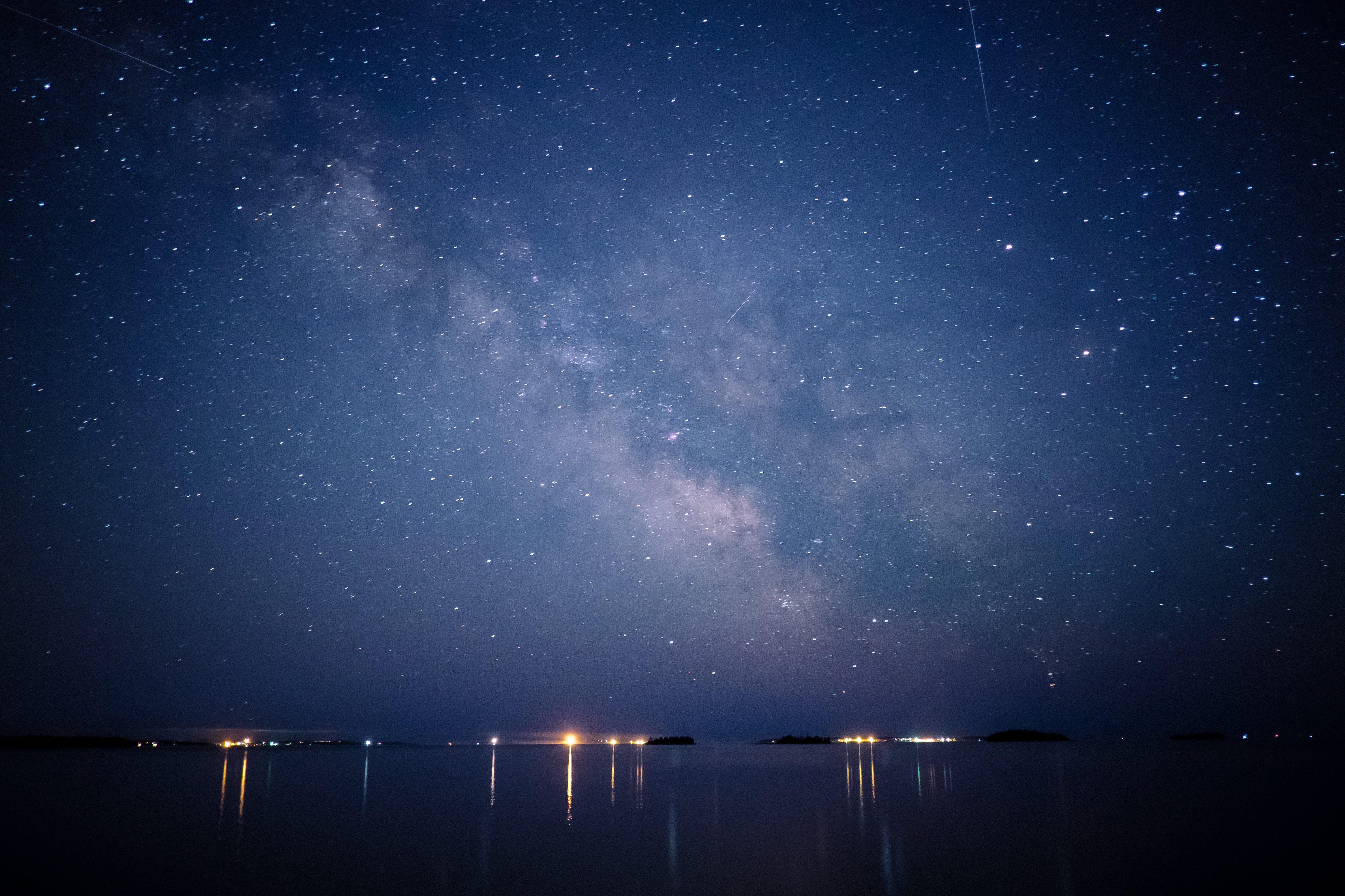 Download mobile wallpaper Shore, Bank, Starry Sky, Nature, Night for free.