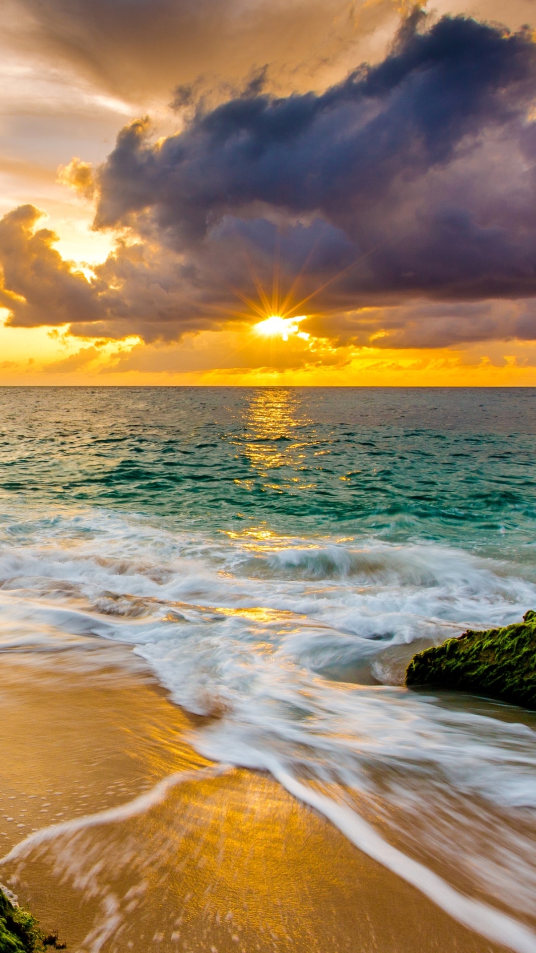 Download mobile wallpaper Sunset, Sea, Sun, Horizon, Coast, Ocean, Earth, Hawaii, Sunbeam, Sunbean for free.