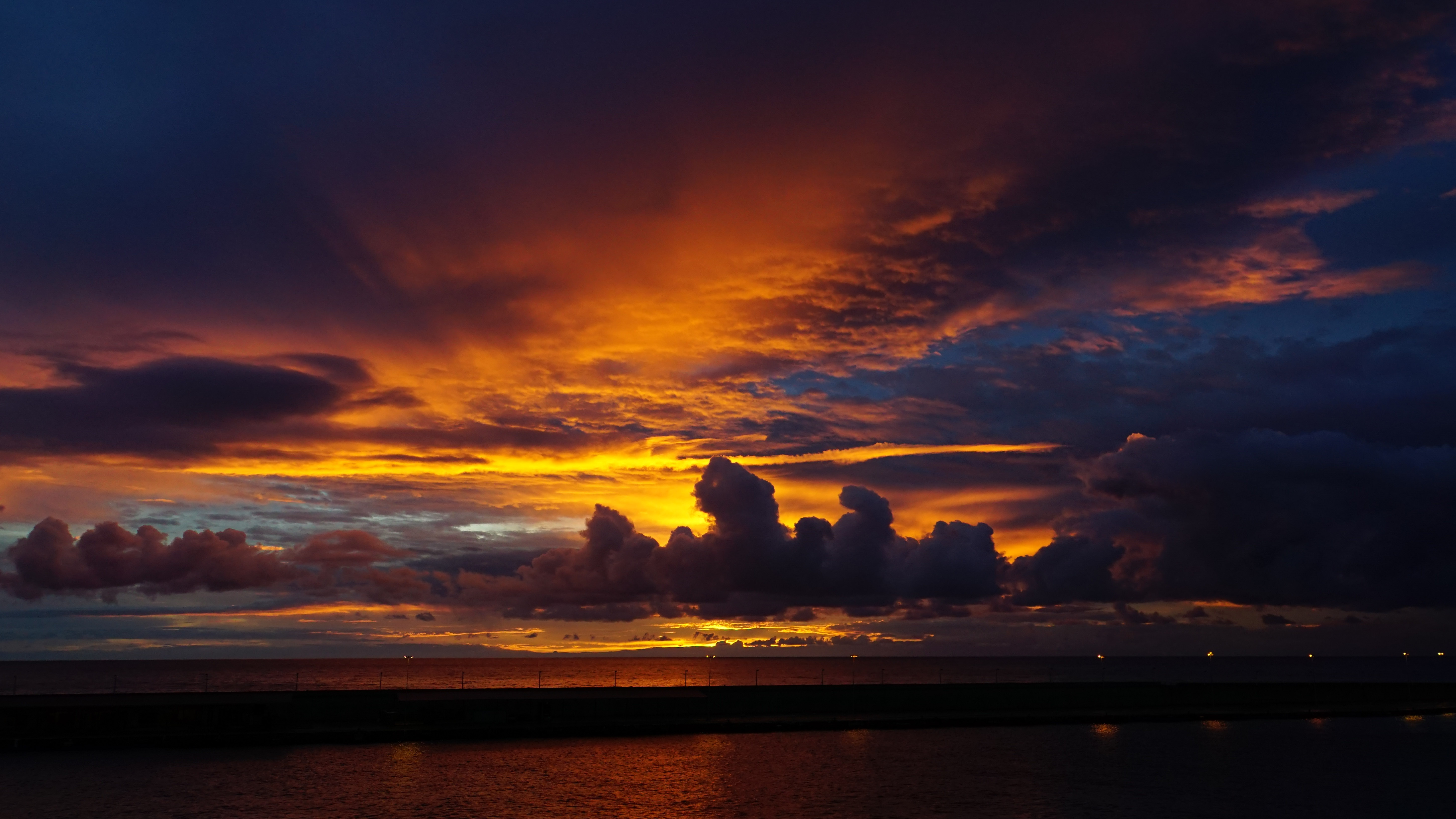 Download mobile wallpaper Clouds, Nature, Sunset, Sea, Landscape, Dark for free.