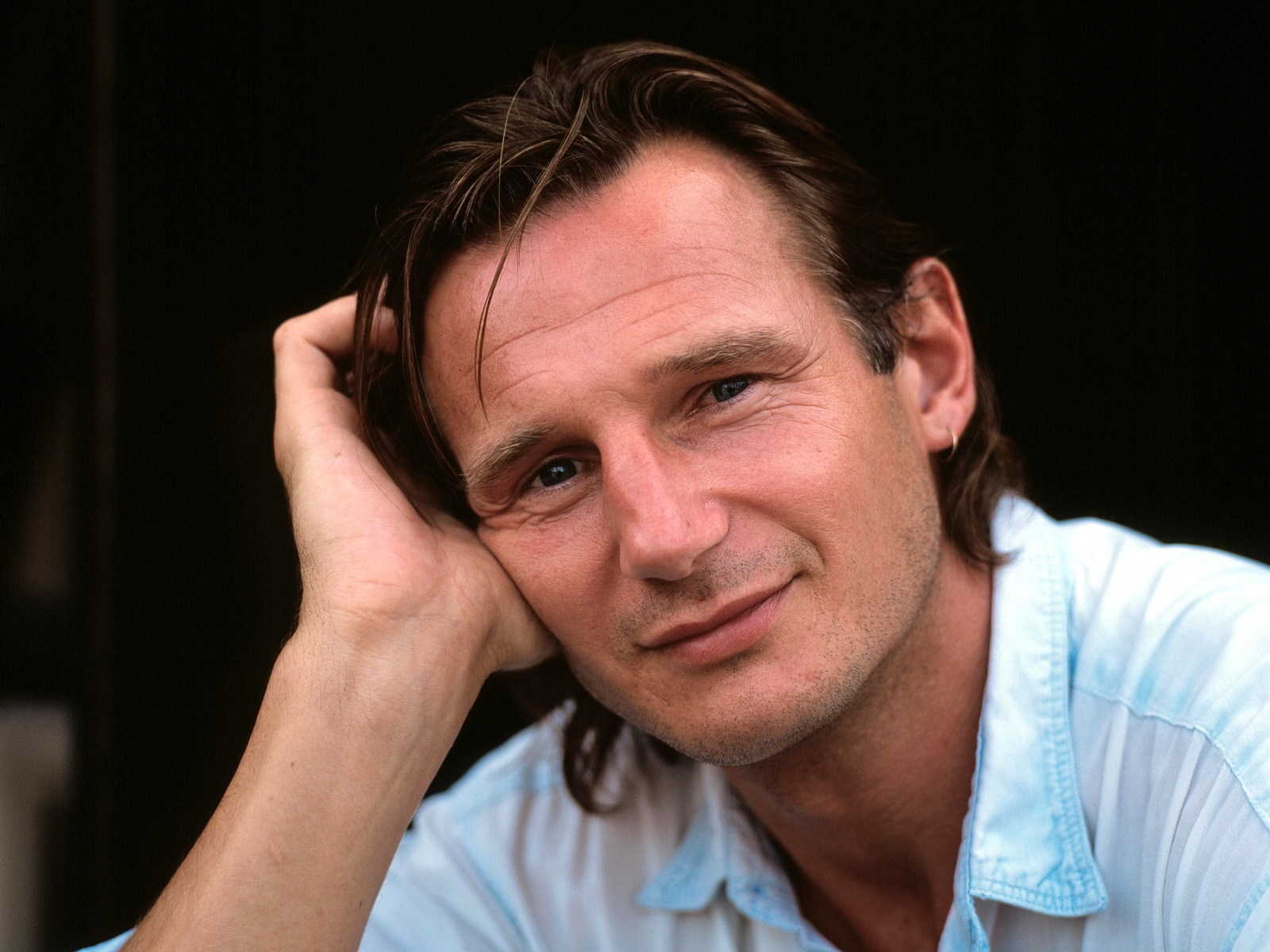 Laden Sie das Berühmtheiten, Liam Neeson-Bild kostenlos auf Ihren PC-Desktop herunter