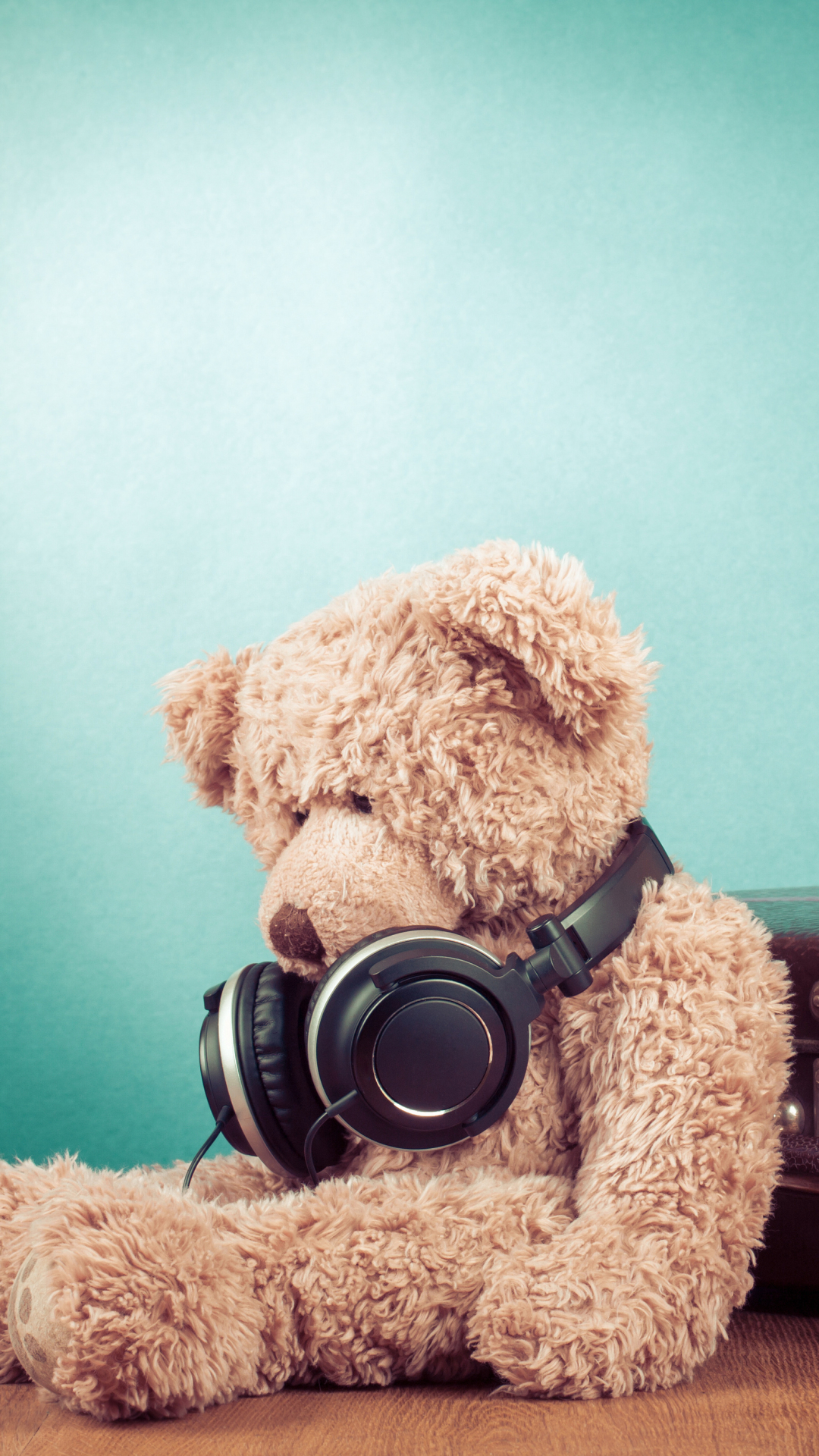 Download mobile wallpaper Headphones, Teddy Bear, Suitcase, Man Made, Stuffed Animal for free.