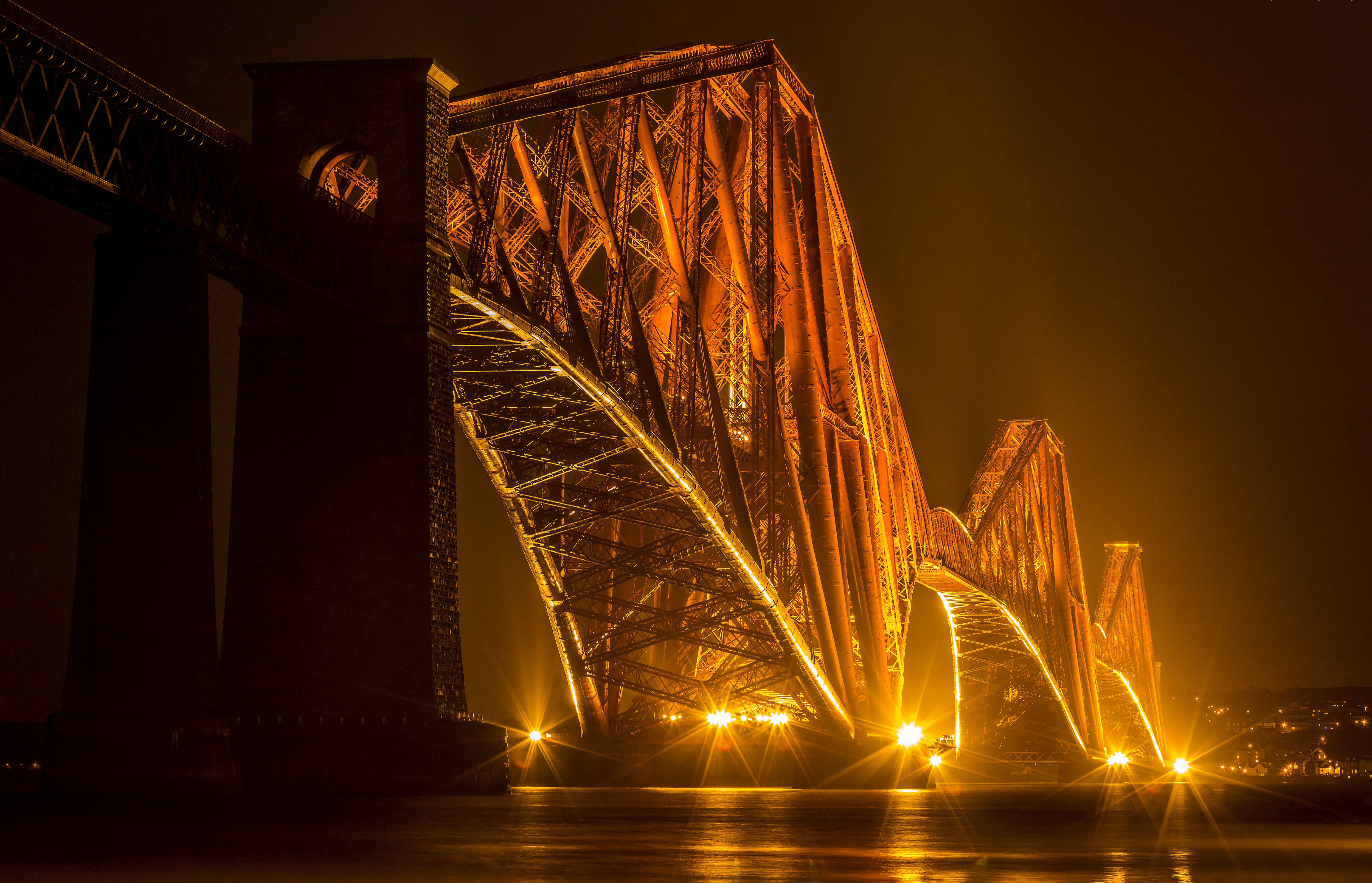 1525244 скачать картинку сделано человеком, форт бридж, мост, эдинбург, свет, ночь, шотландия, мосты - обои и заставки бесплатно