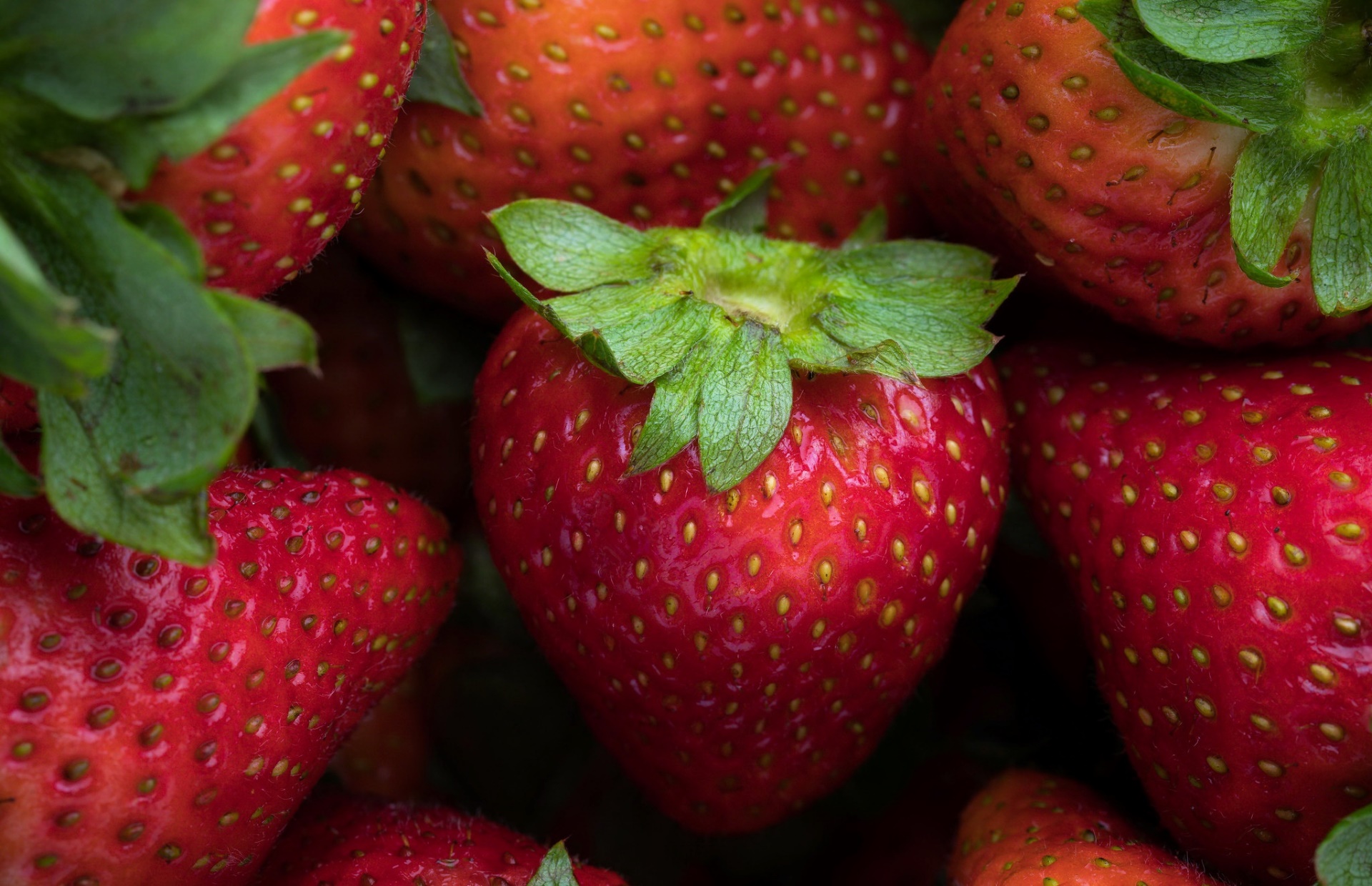 Free download wallpaper Fruits, Food, Strawberry, Fruit on your PC desktop