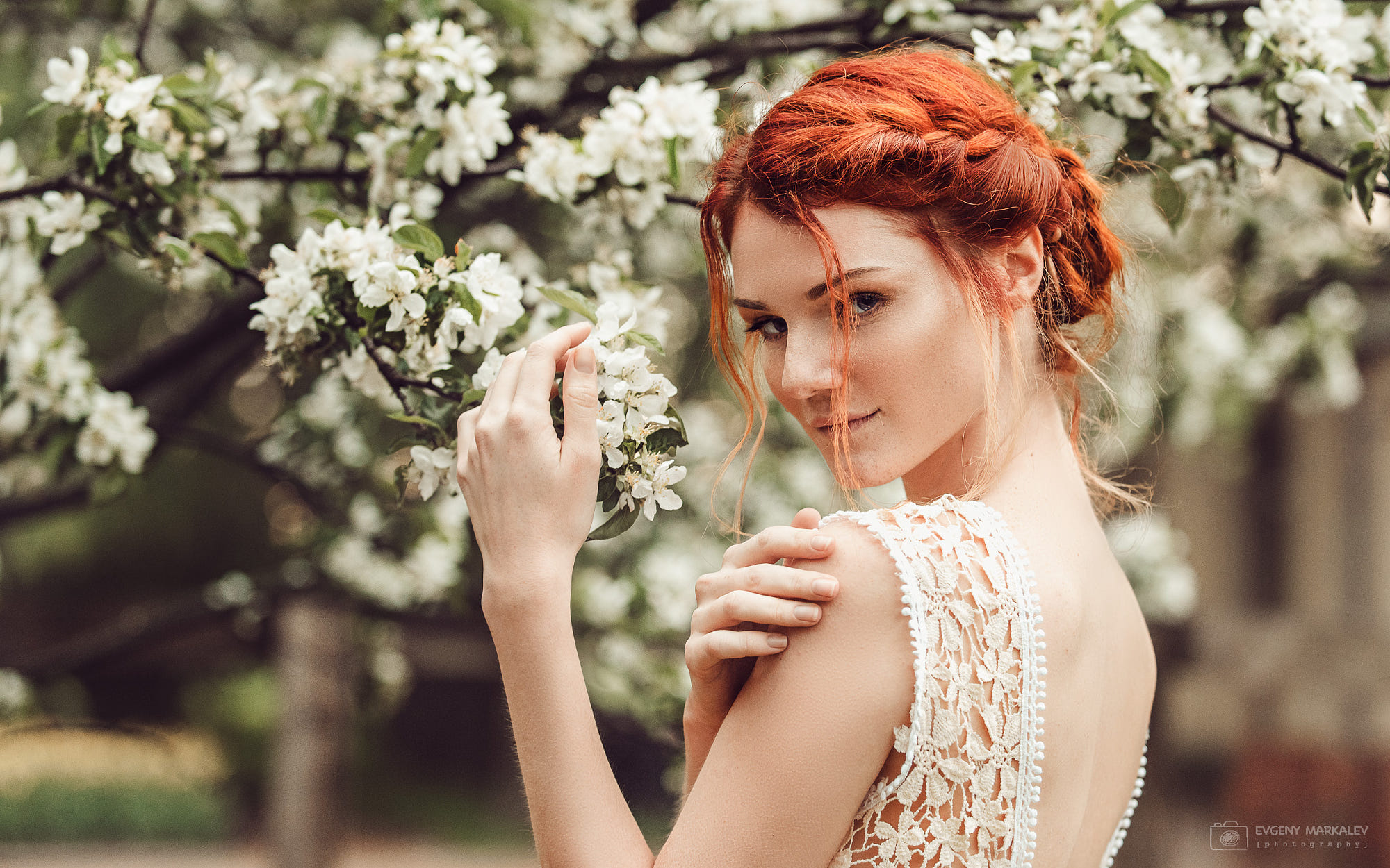 Free download wallpaper Redhead, Spring, Model, Women, White Flower, Blossom, Depth Of Field on your PC desktop