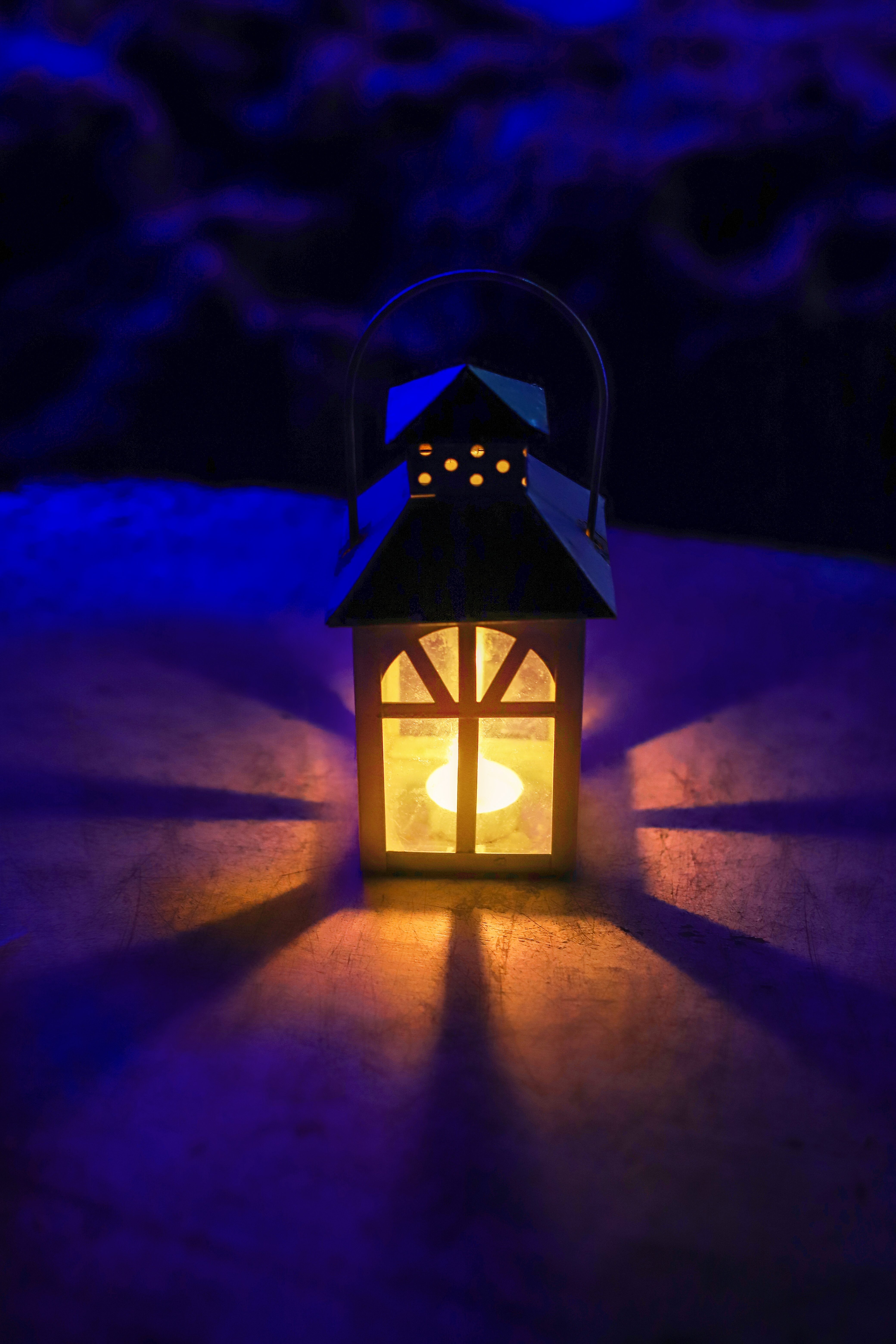 Free download wallpaper Miscellanea, Illumination, Candle, Miscellaneous, Darkness, Night, Lamp, Lighting on your PC desktop