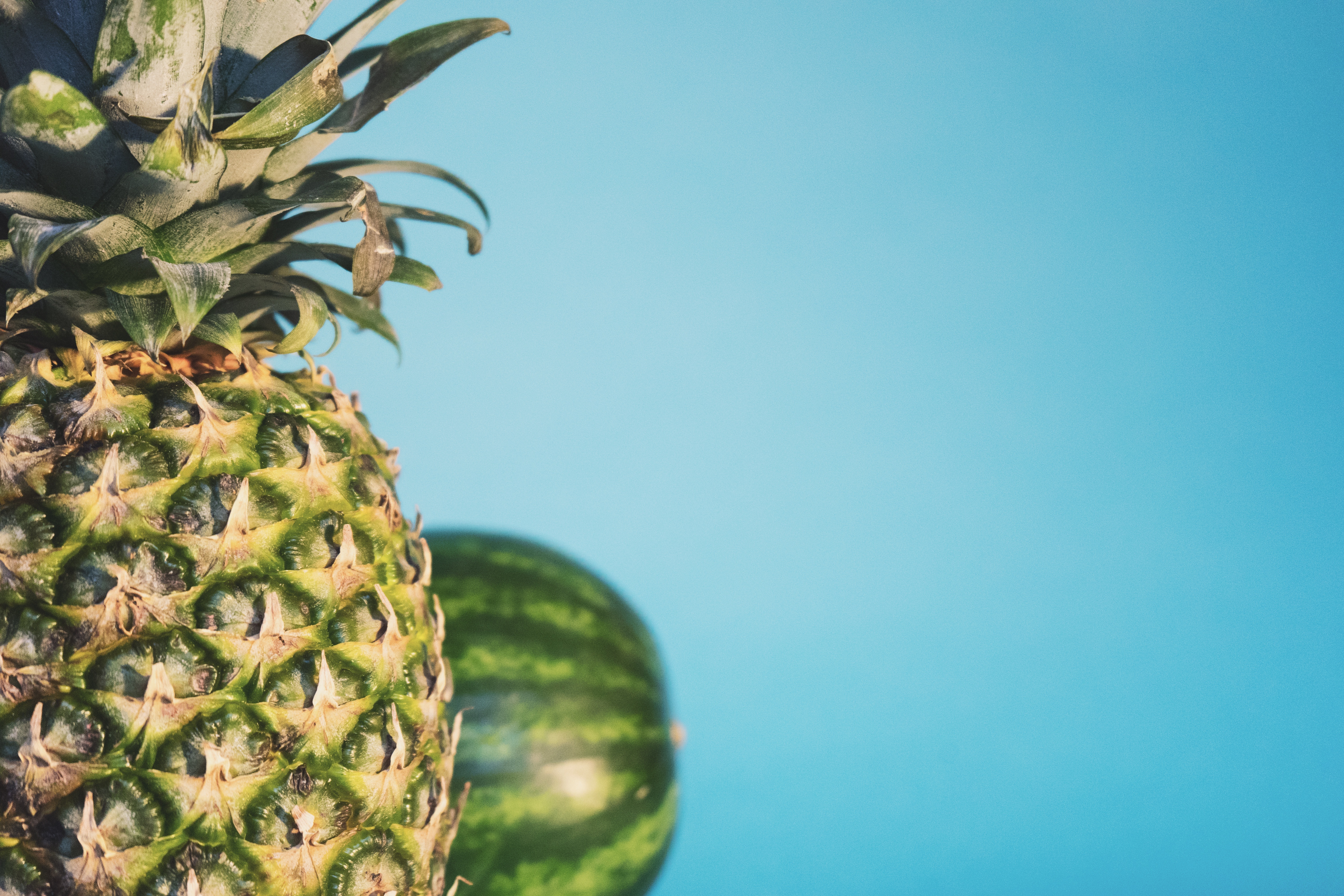 Laden Sie das Lebensmittel, Ananas, Wassermelone, Eine Ananas, Obst-Bild kostenlos auf Ihren PC-Desktop herunter