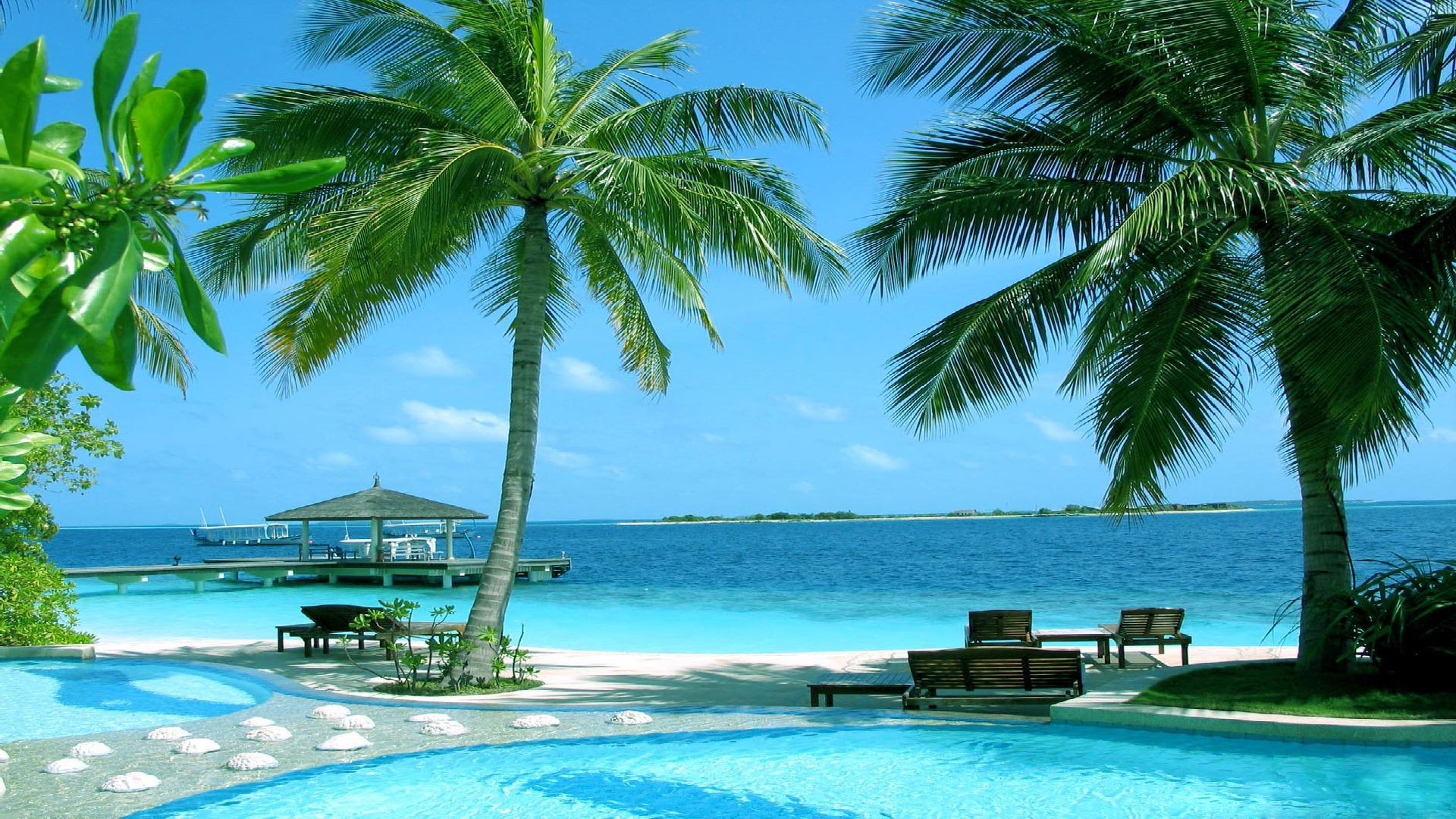 Handy-Wallpaper Strand, Palme, Malediven, Menschengemacht, Feiertag, Urlaubsort kostenlos herunterladen.