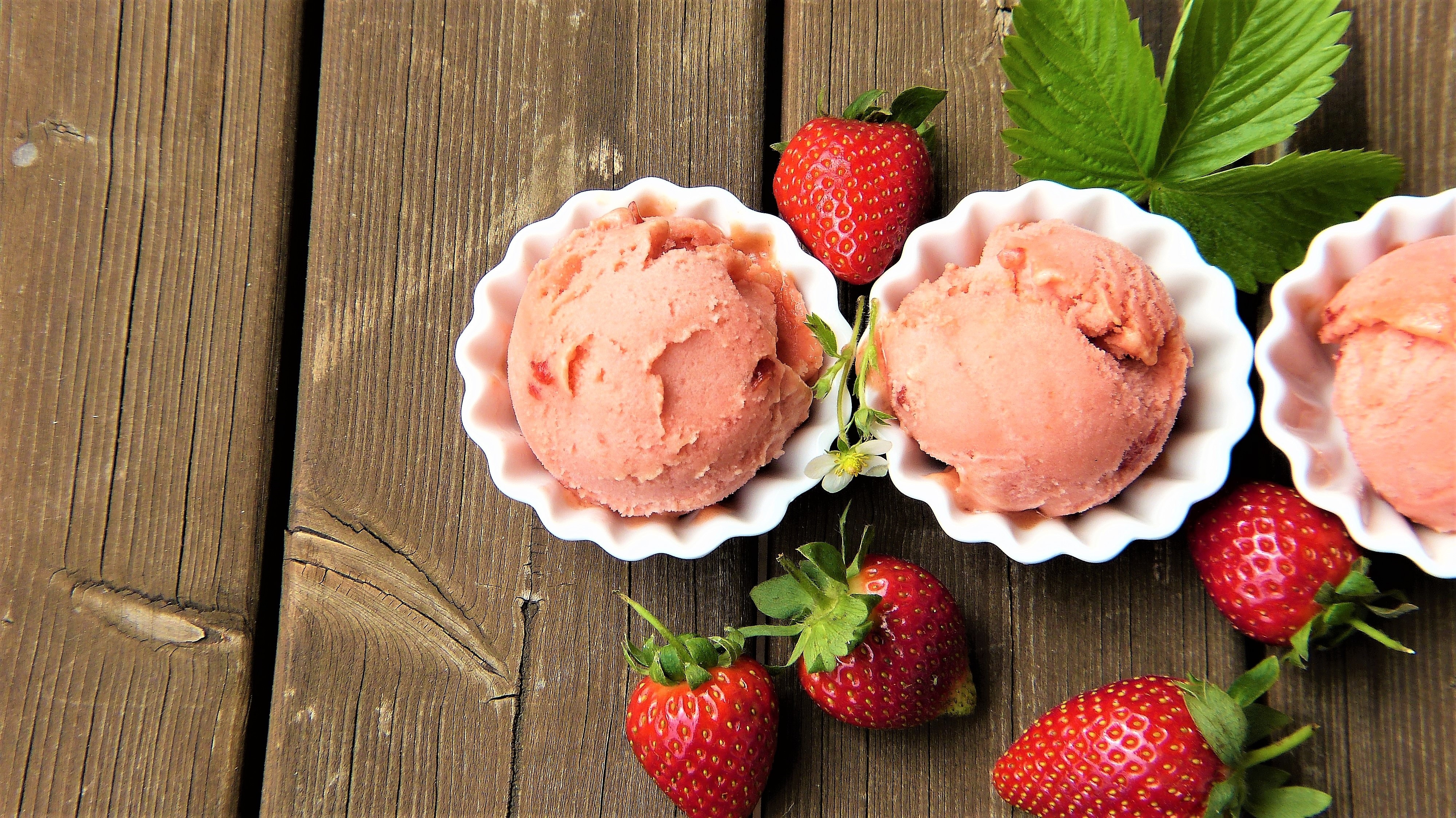Download mobile wallpaper Food, Strawberry, Ice Cream, Still Life for free.