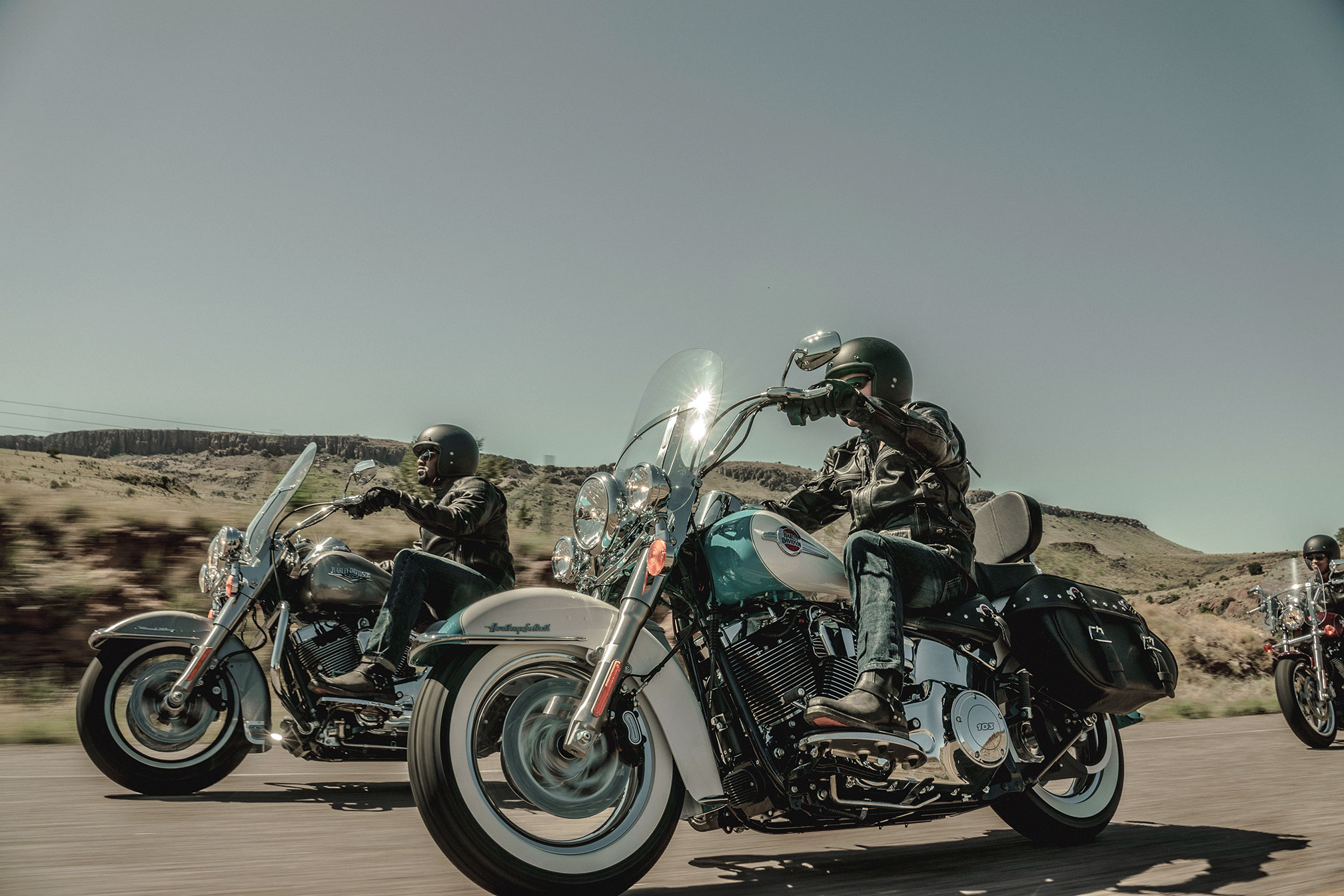 396042 Bildschirmschoner und Hintergrundbilder Harley Davidson Heritage Softail Classic auf Ihrem Telefon. Laden Sie  Bilder kostenlos herunter