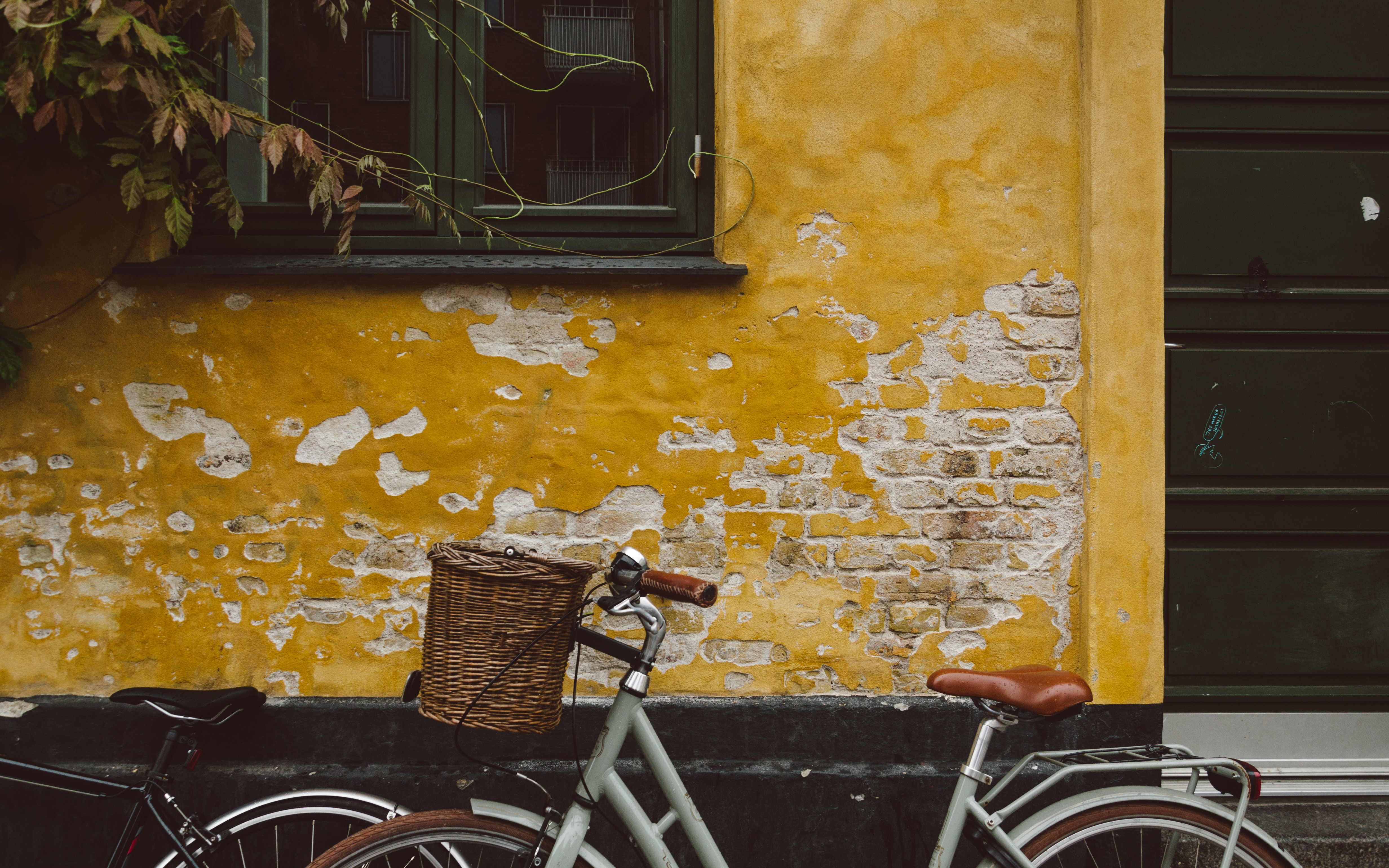 Download mobile wallpaper Miscellaneous, Miscellanea, Window, Wall, Bicycle for free.