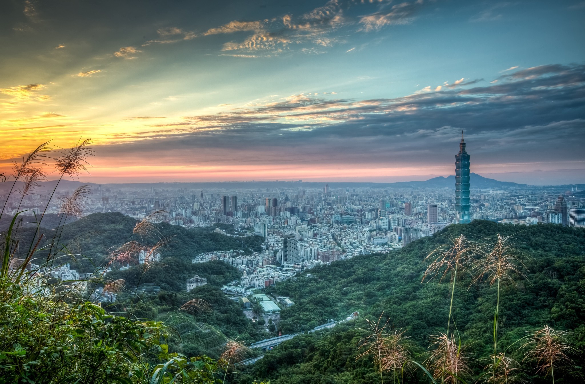 Скачати мобільні шпалери Тайбей, Тайвань, Китай, Міста, Створено Людиною, Захід Сонця безкоштовно.
