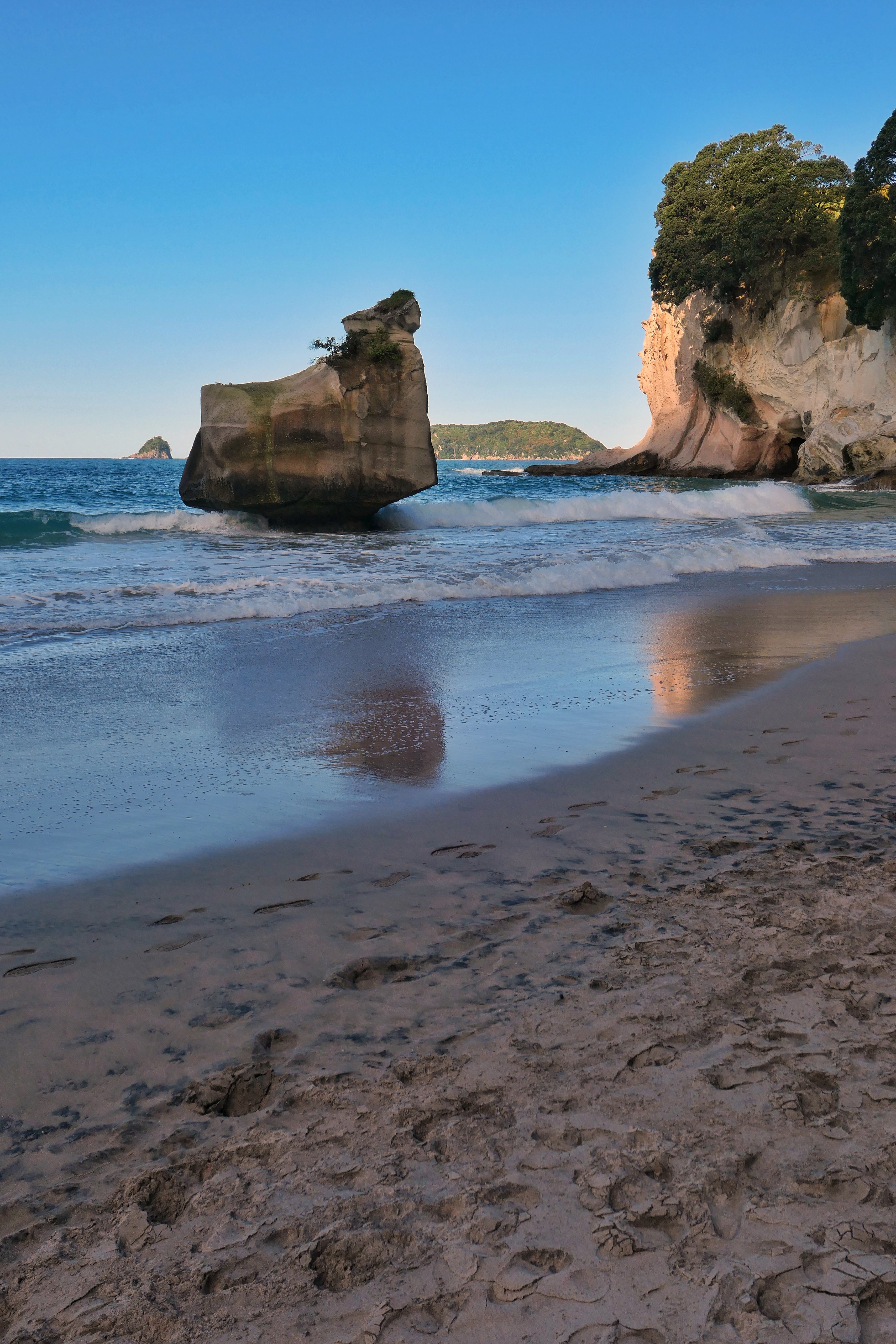 Download mobile wallpaper Rocks, Stones, Coast, Sea, Nature, Beach for free.
