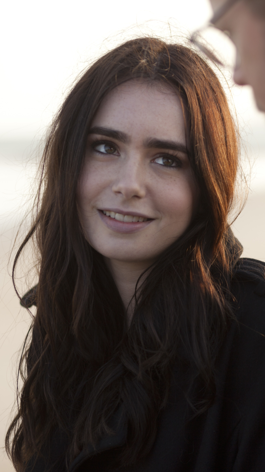 Download mobile wallpaper Celebrity, Lily Collins for free.