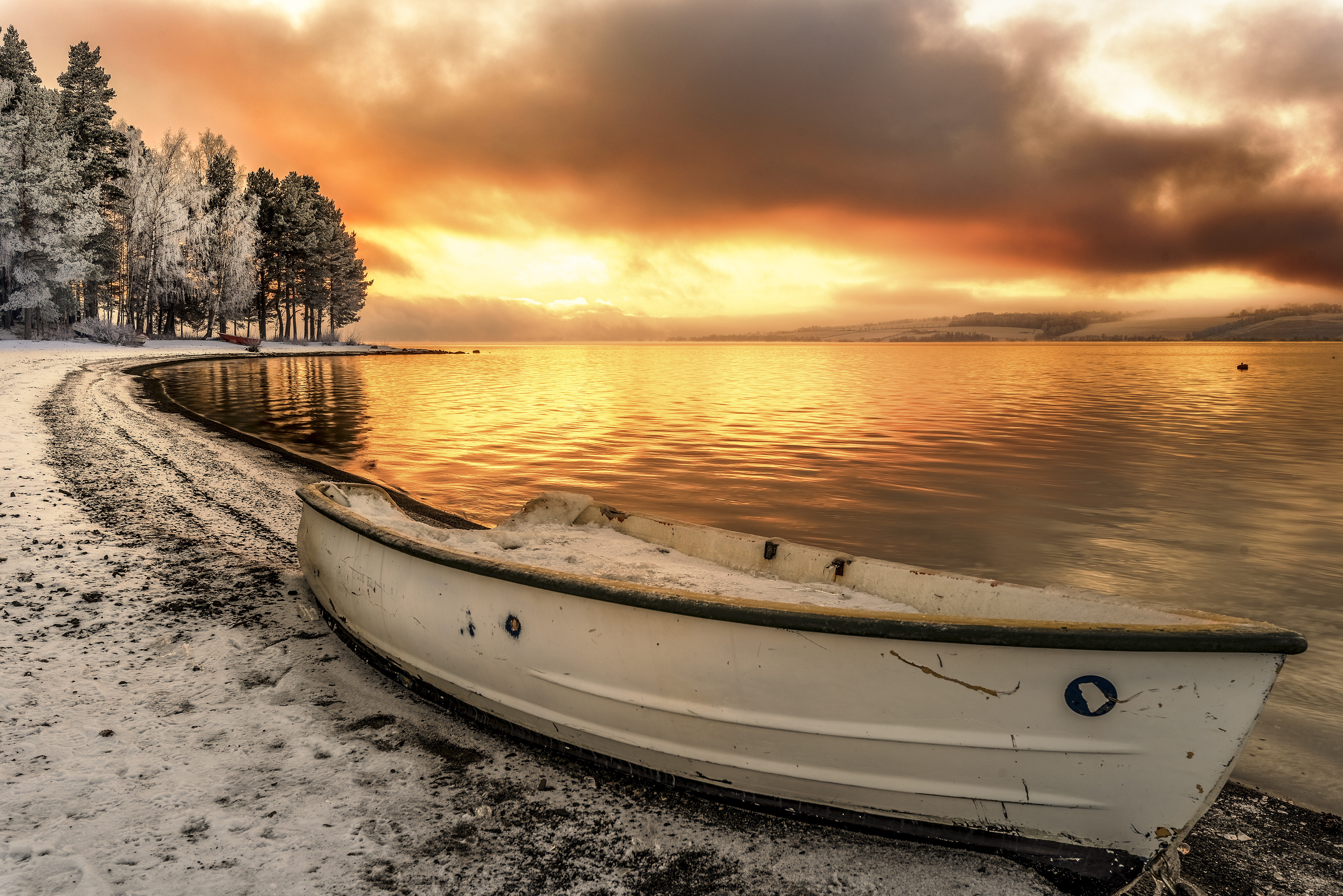 landscape, nature, sunset, snow, lake, shore, bank, boat Free Background