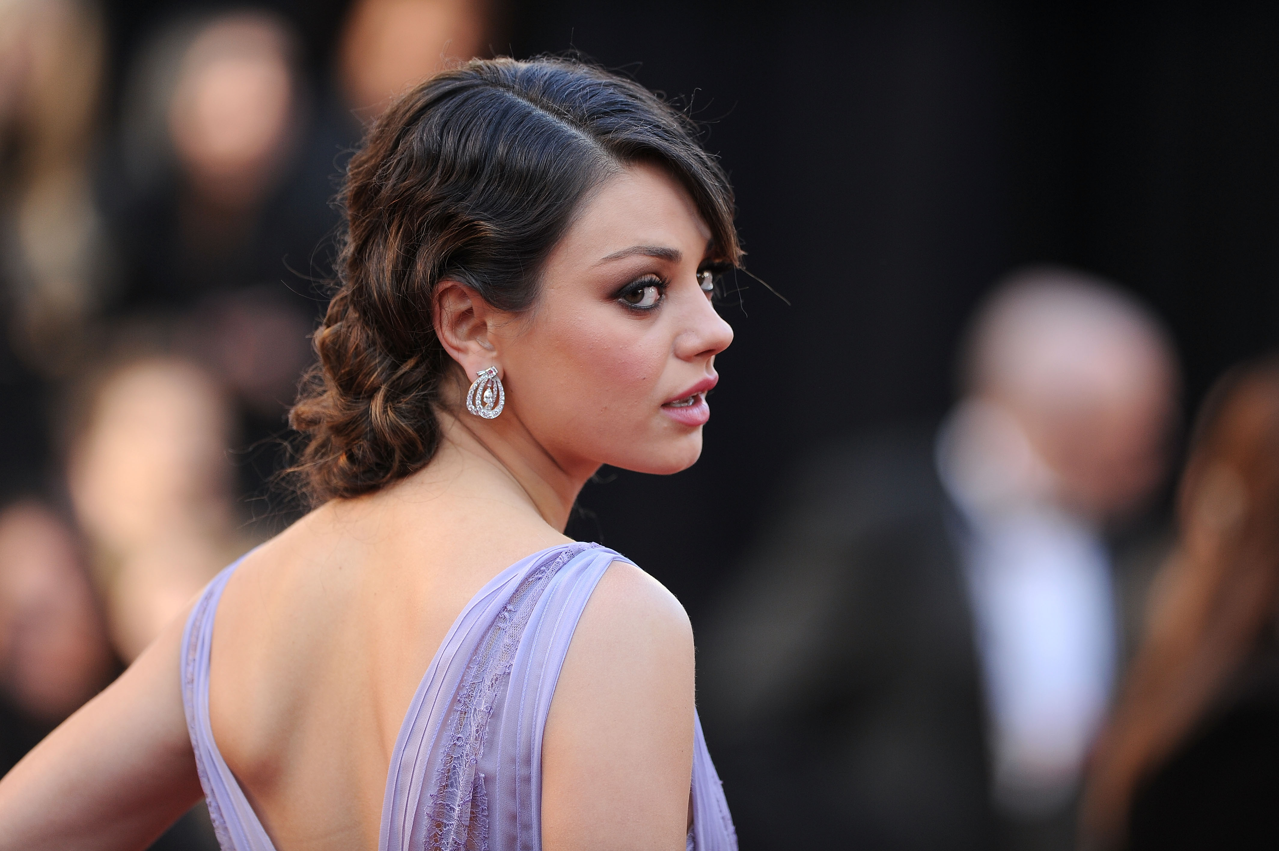 Free download wallpaper Mila Kunis, Celebrity on your PC desktop