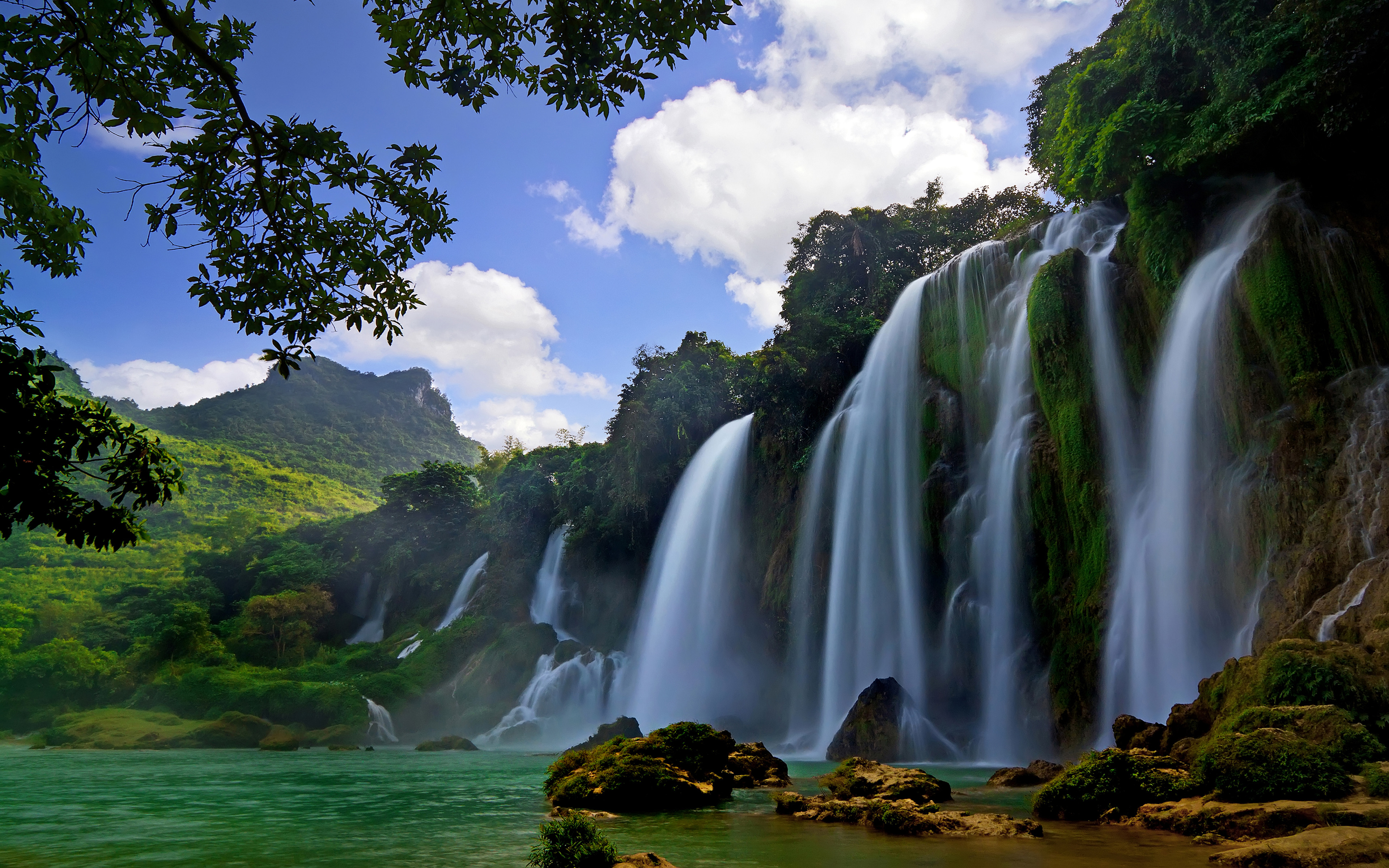 Download mobile wallpaper Waterfalls, Lake, Waterfall, Earth for free.