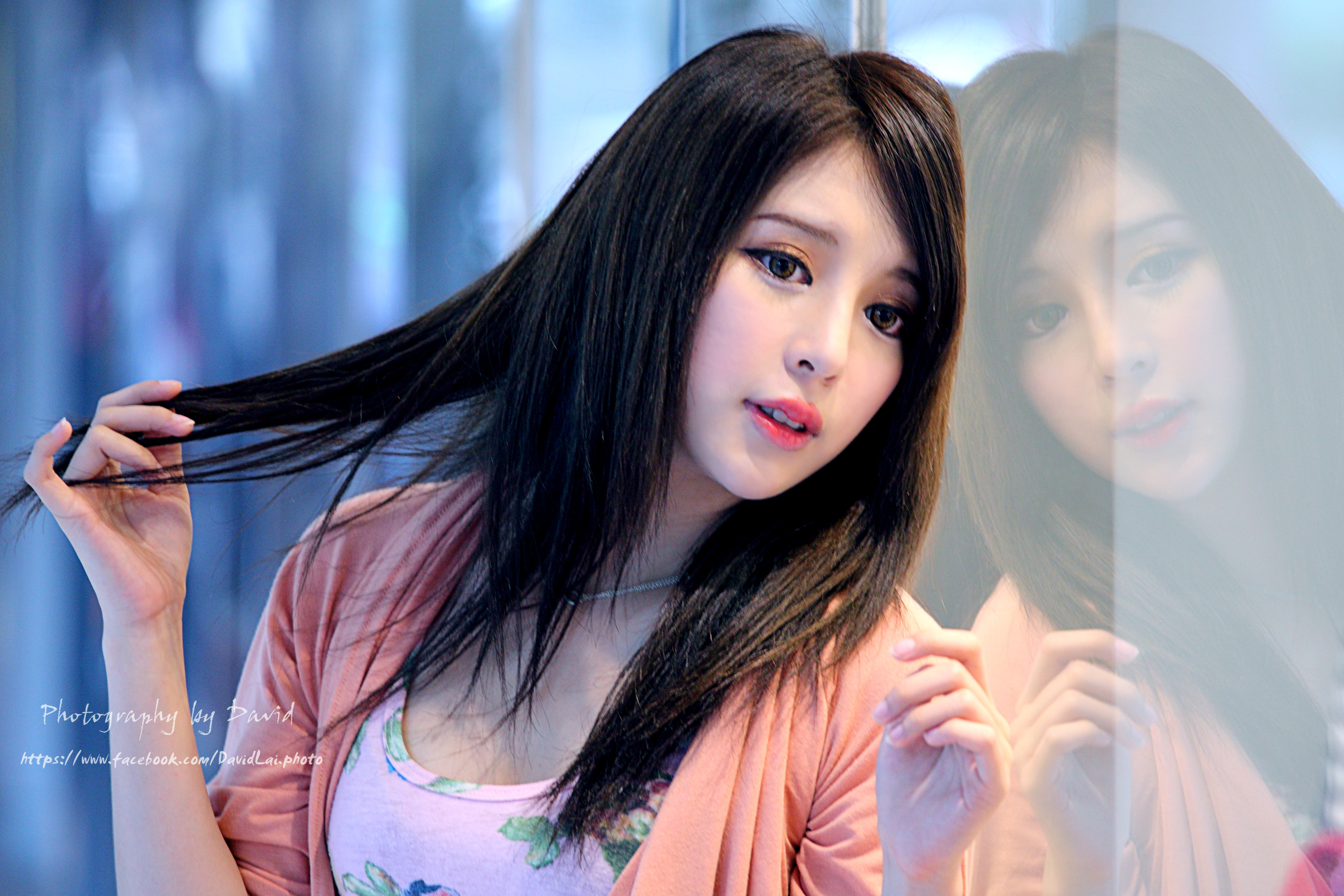 Free download wallpaper Reflection, Hair, Model, Women, Asian, Taiwanese, Julie Chang, Zhang Qi Jun on your PC desktop