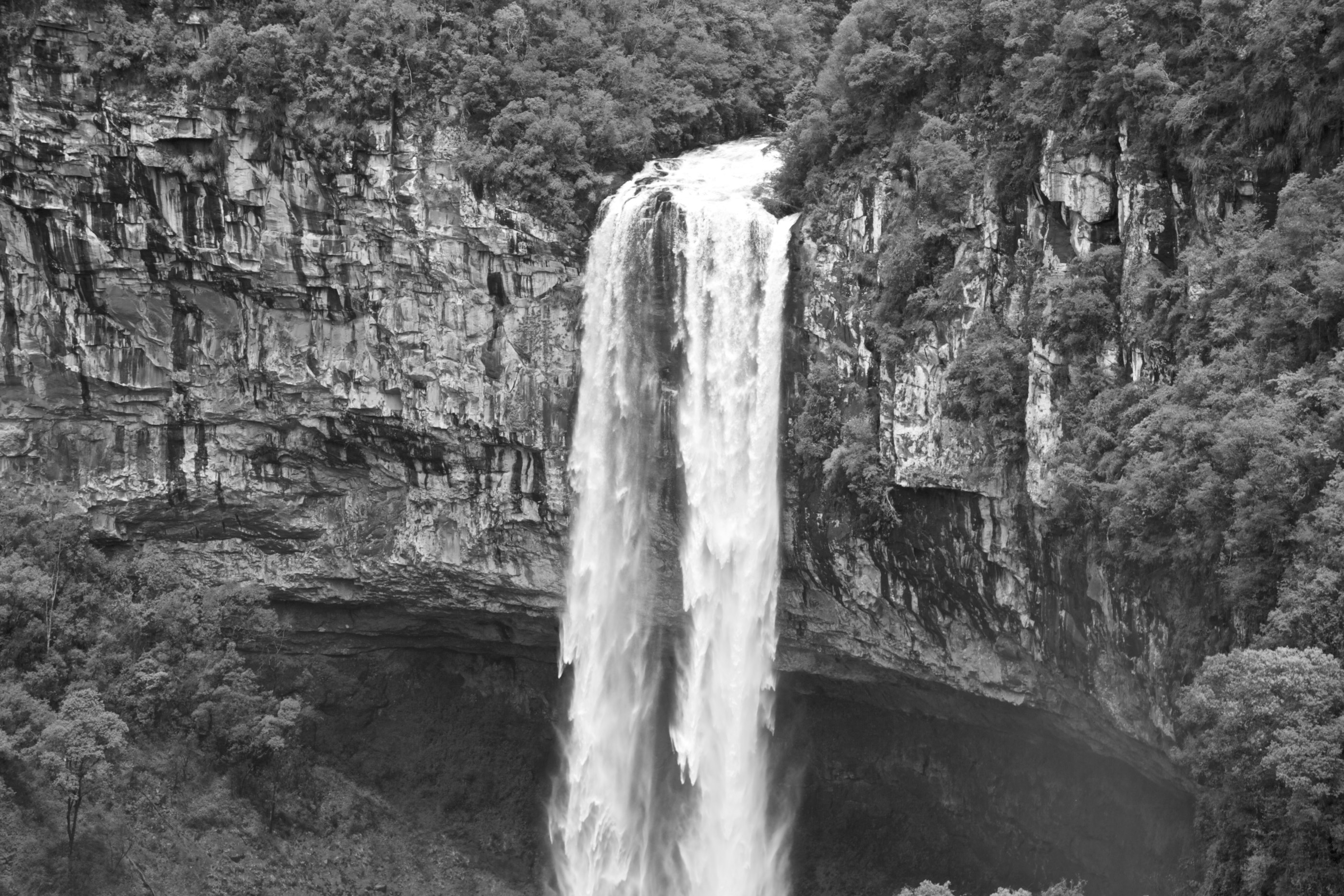 Download mobile wallpaper Nature, Waterfalls, Waterfall, Earth, Brazil, Black & White, Caracol Falls for free.
