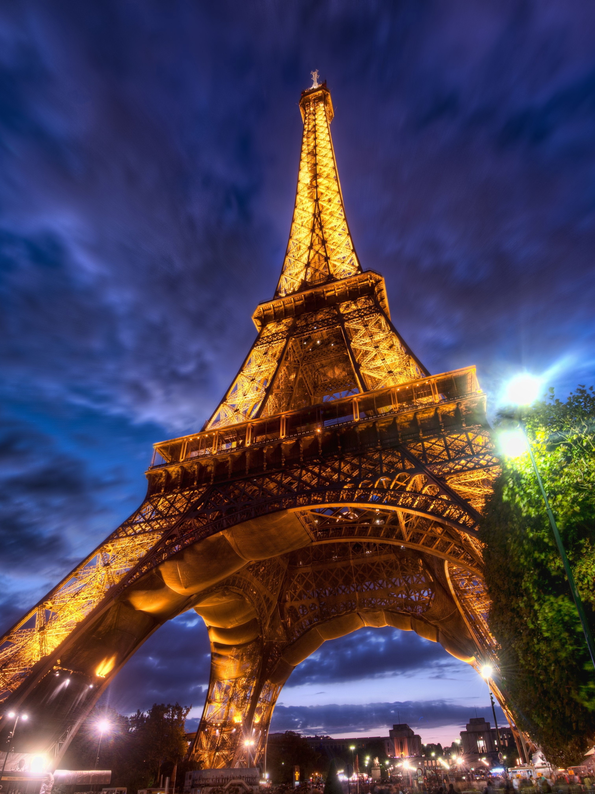 Free download wallpaper Night, Paris, Eiffel Tower, Monuments, France, Monument, Man Made on your PC desktop