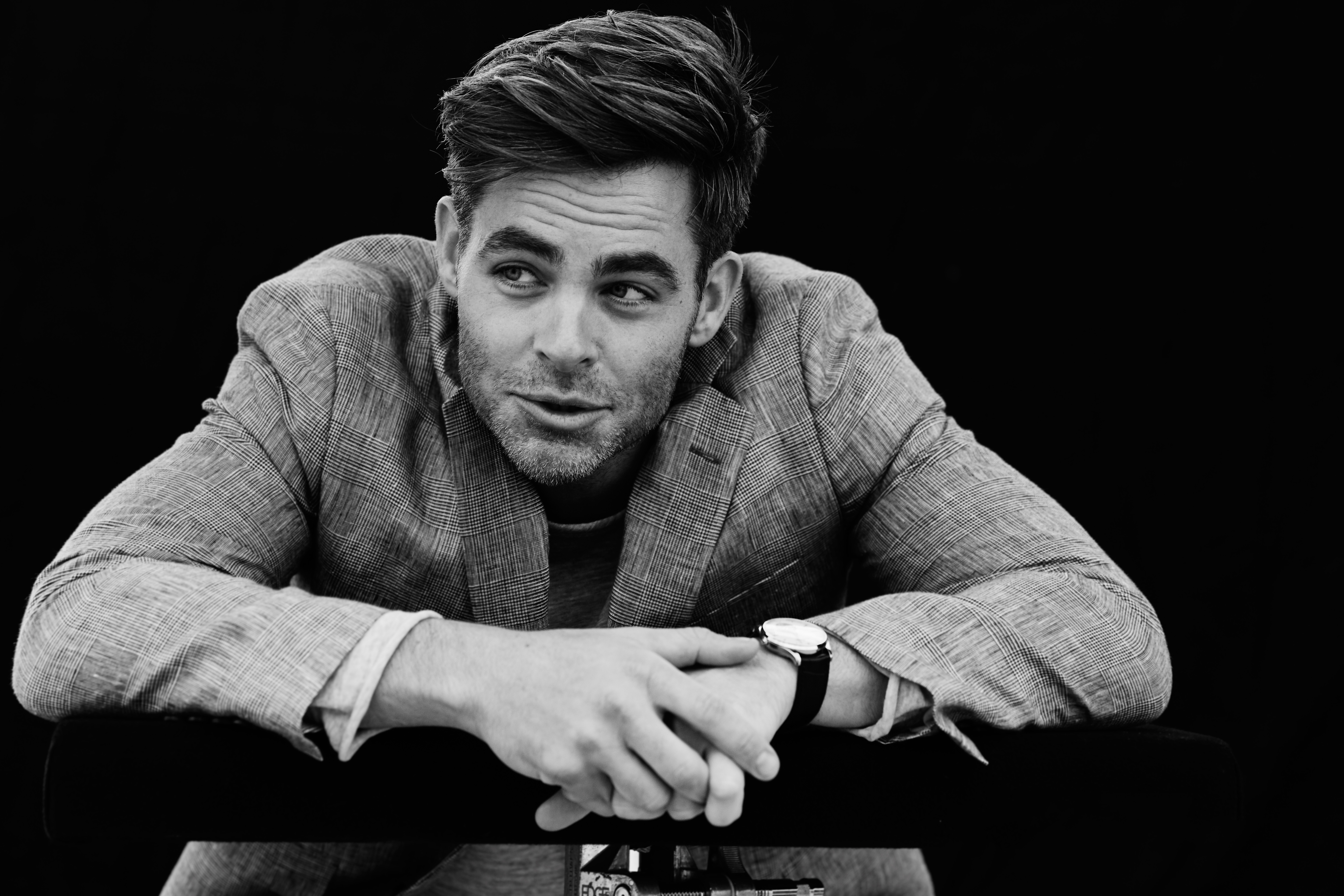 Download mobile wallpaper Chris Pine, American, Celebrity, Black & White, Actor for free.