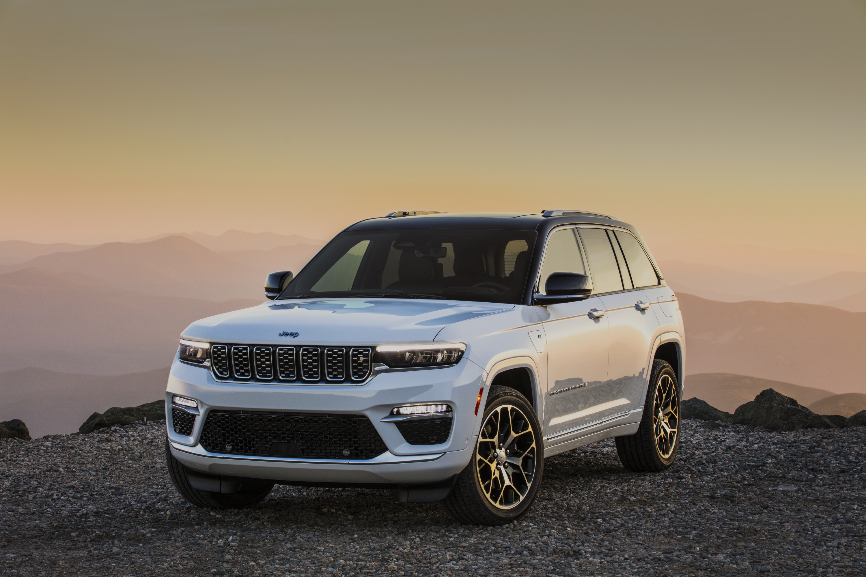 Download mobile wallpaper Suv, Jeep, Jeep Grand Cherokee, Vehicles, Jeep Grand Cherokee Summit Reserve for free.