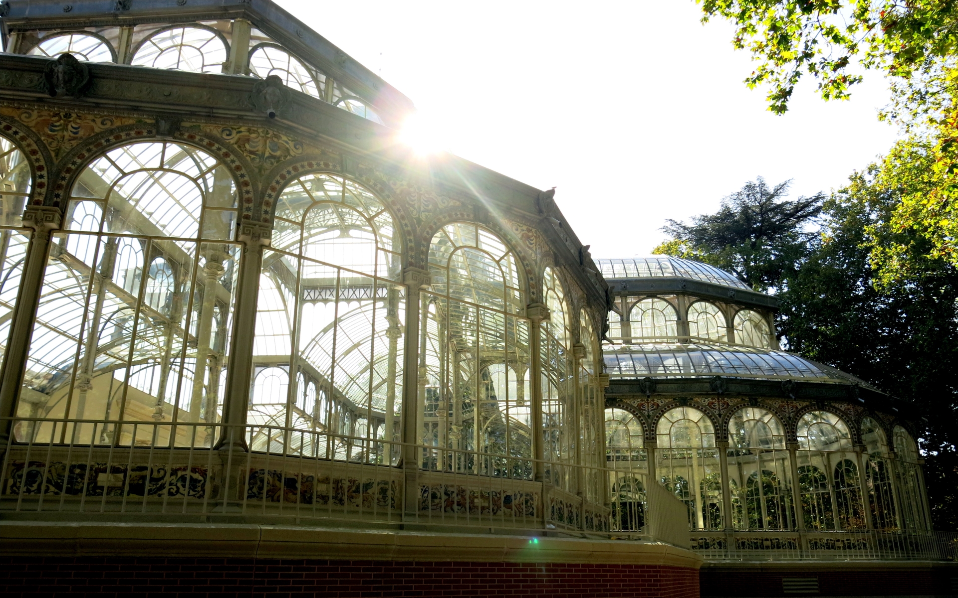 Laden Sie das Menschengemacht, Palacio De Cristal-Bild kostenlos auf Ihren PC-Desktop herunter